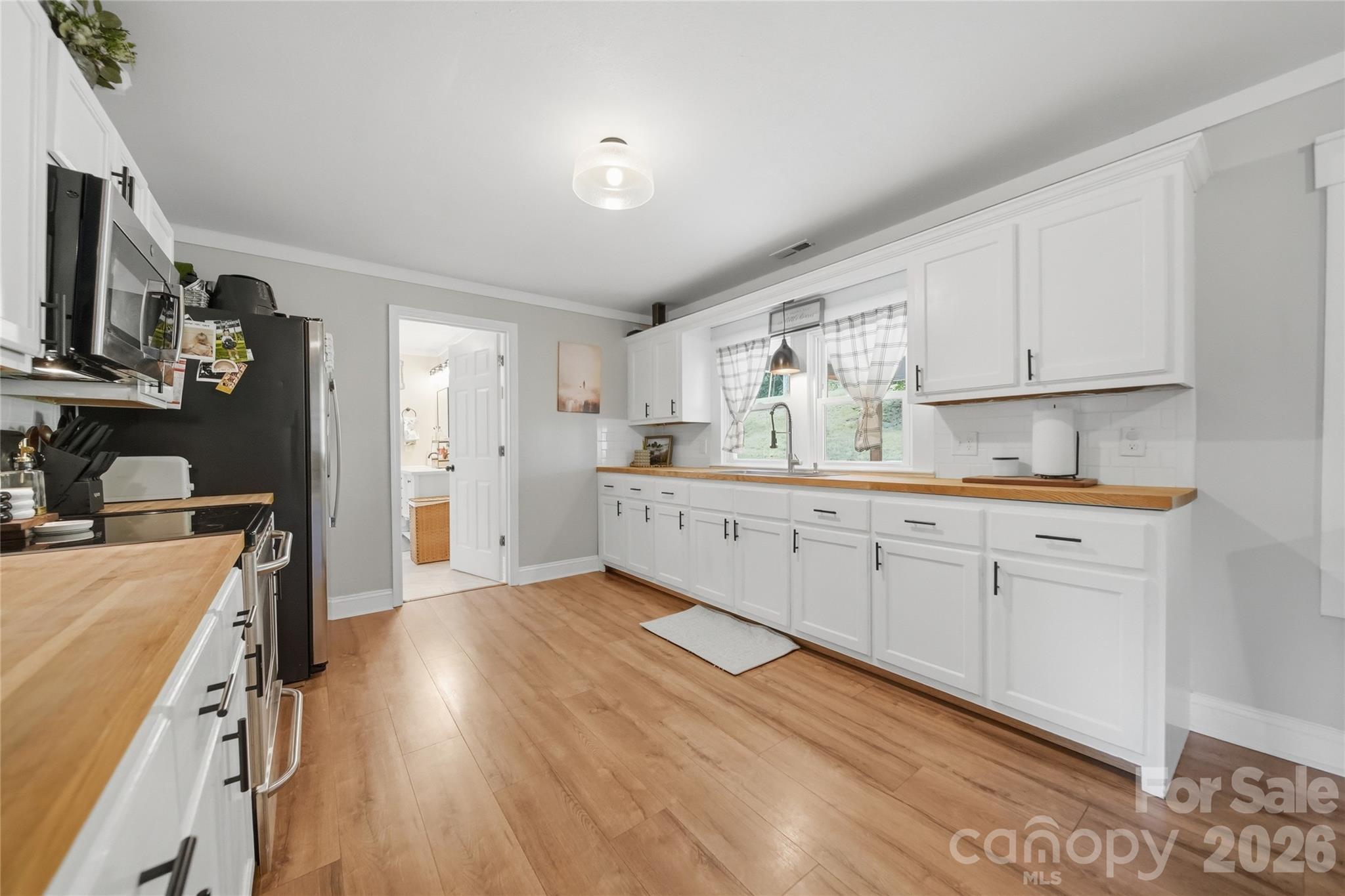 4710 Overland Road — Lenoir