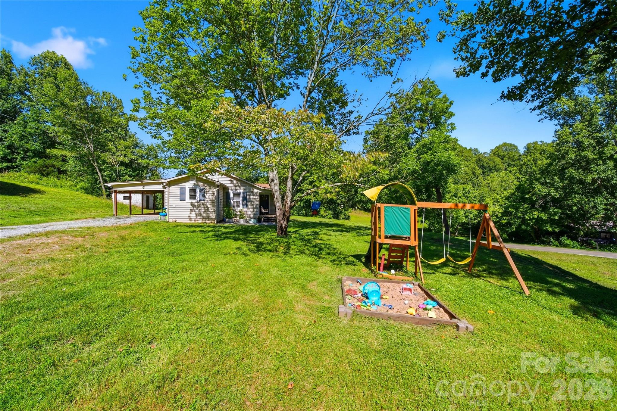 4710 Overland Road — Lenoir