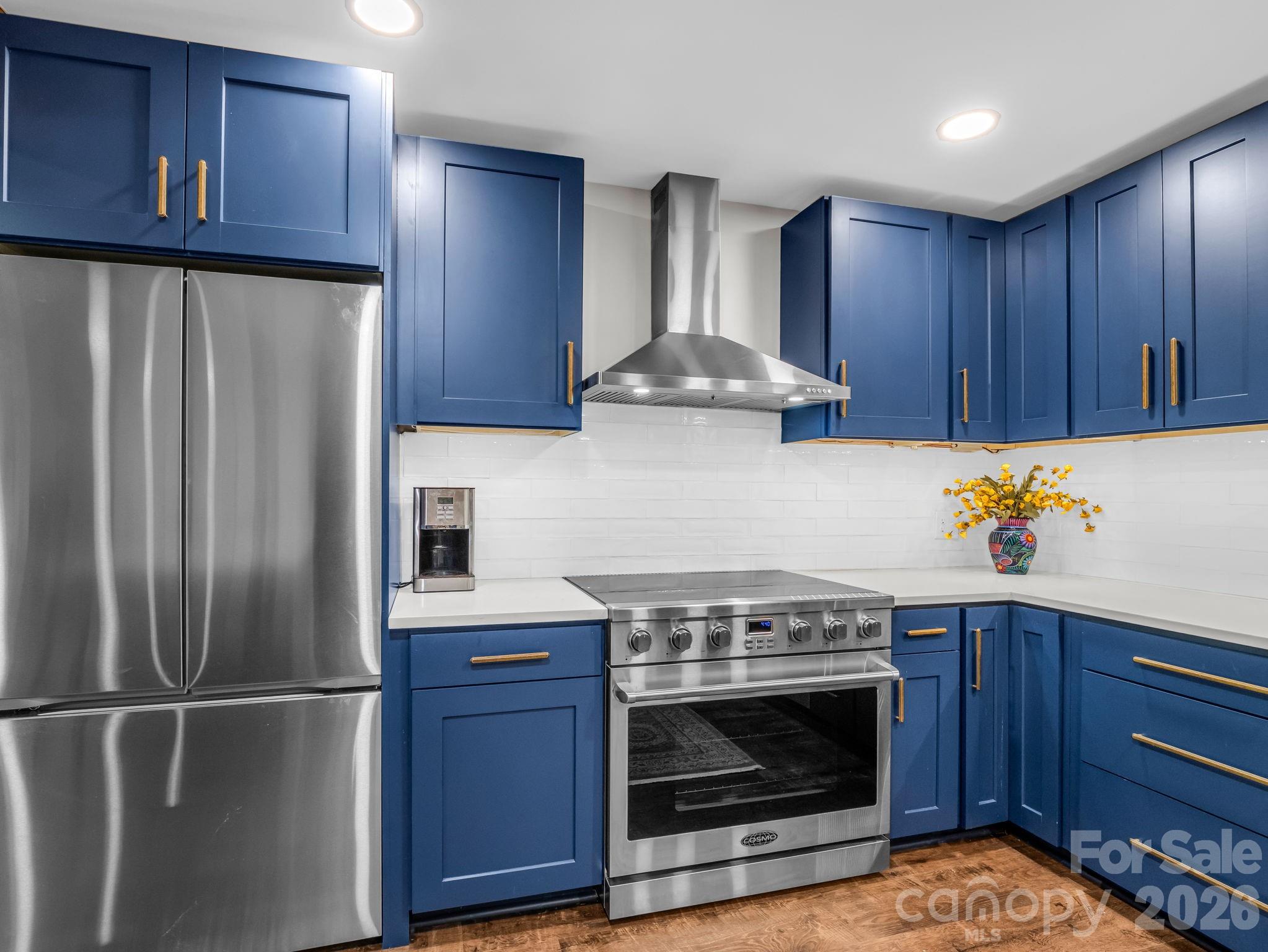 59 Underhill Road — Hendersonville