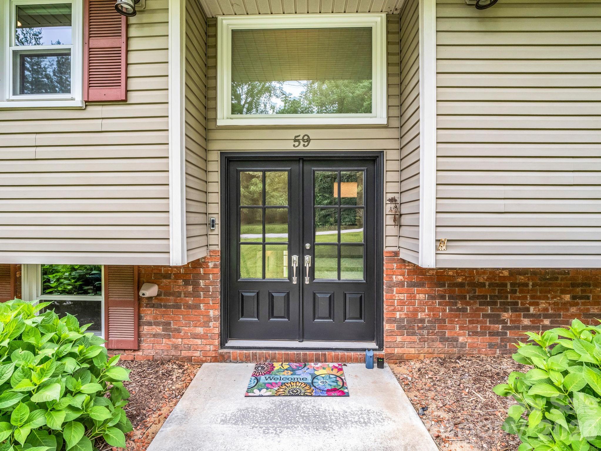 59 Underhill Road — Hendersonville
