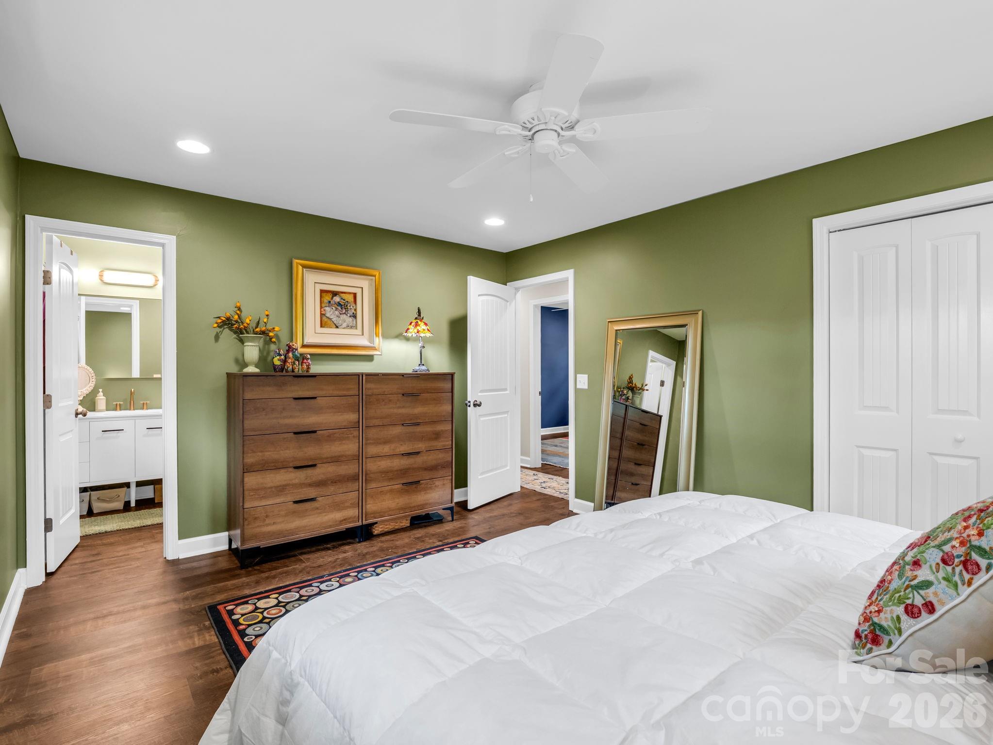 59 Underhill Road — Hendersonville