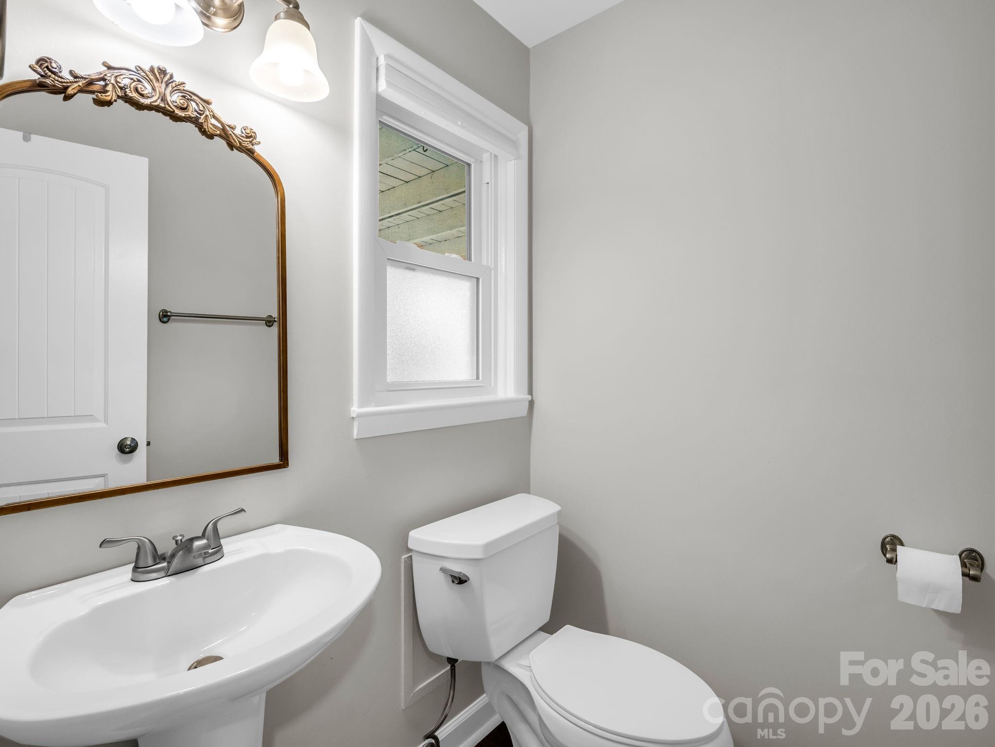 59 Underhill Road — Hendersonville