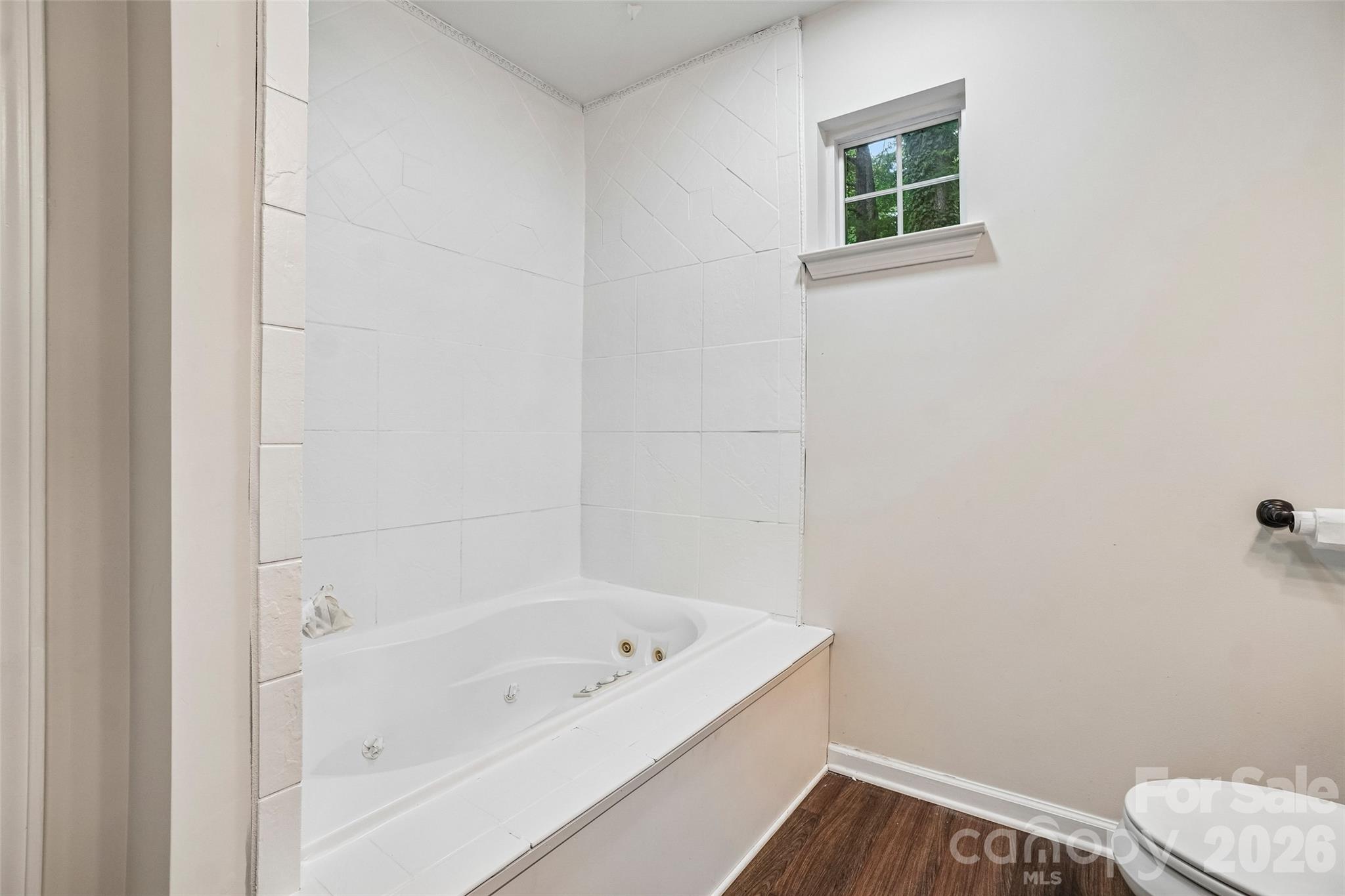 124 Karla Circle — Hendersonville