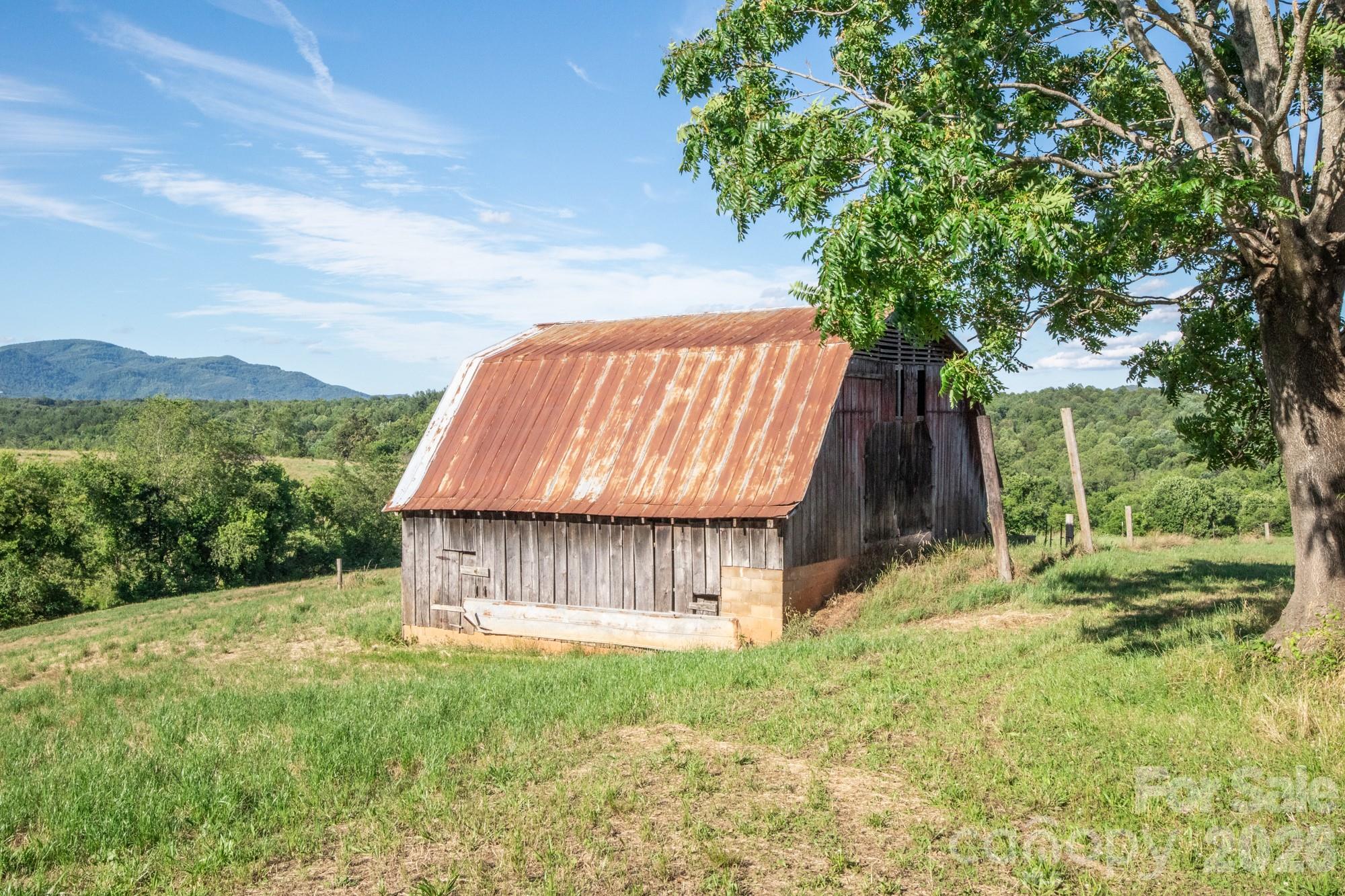 1779 Round Hill Church Road — Traphill