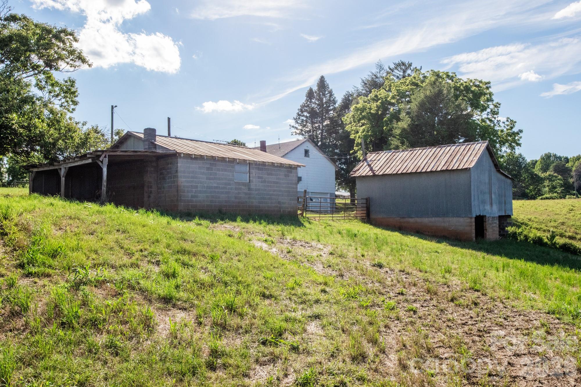 1779 Round Hill Church Road — Traphill