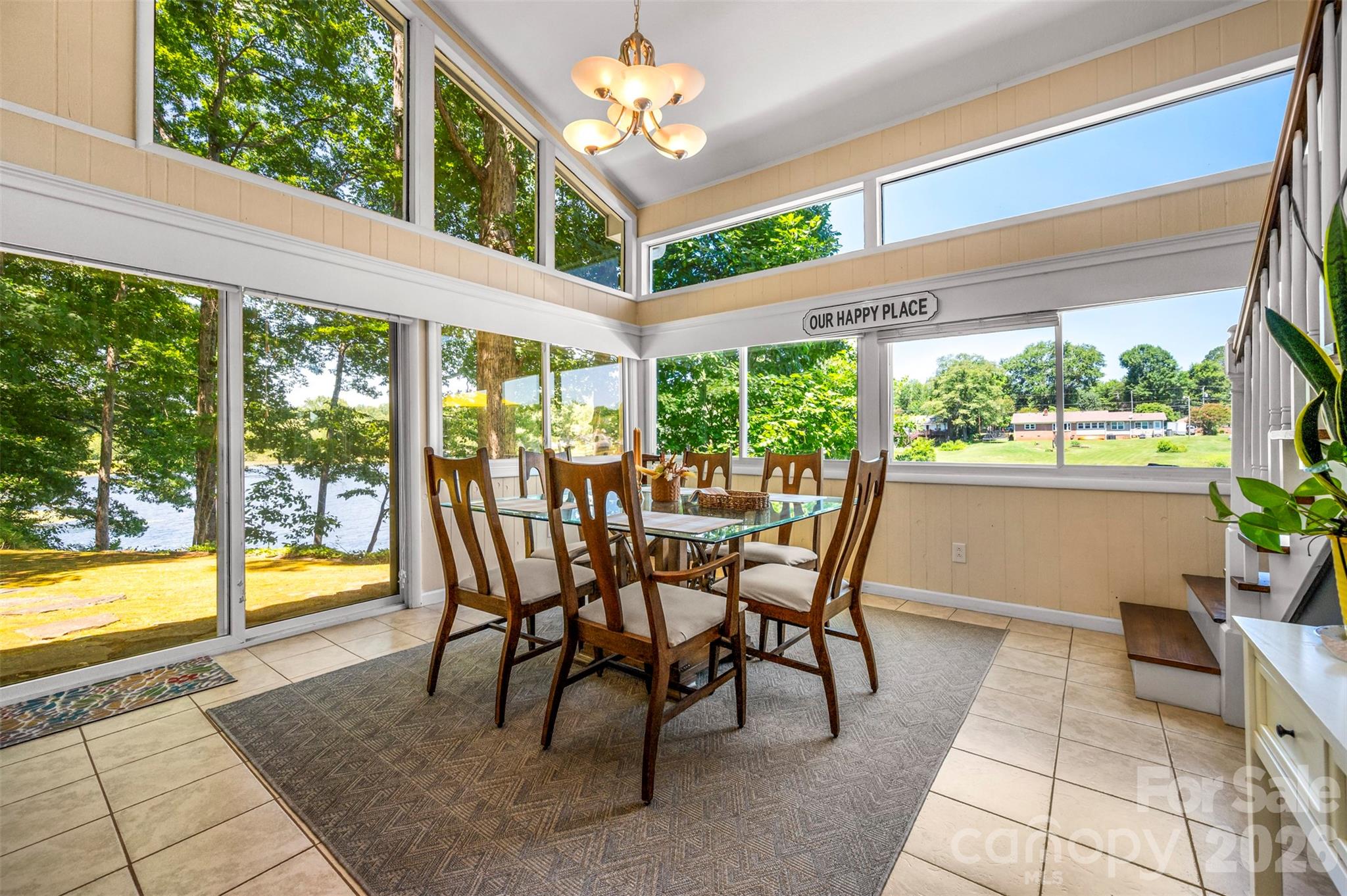 377 Kingswood Drive — Forest City