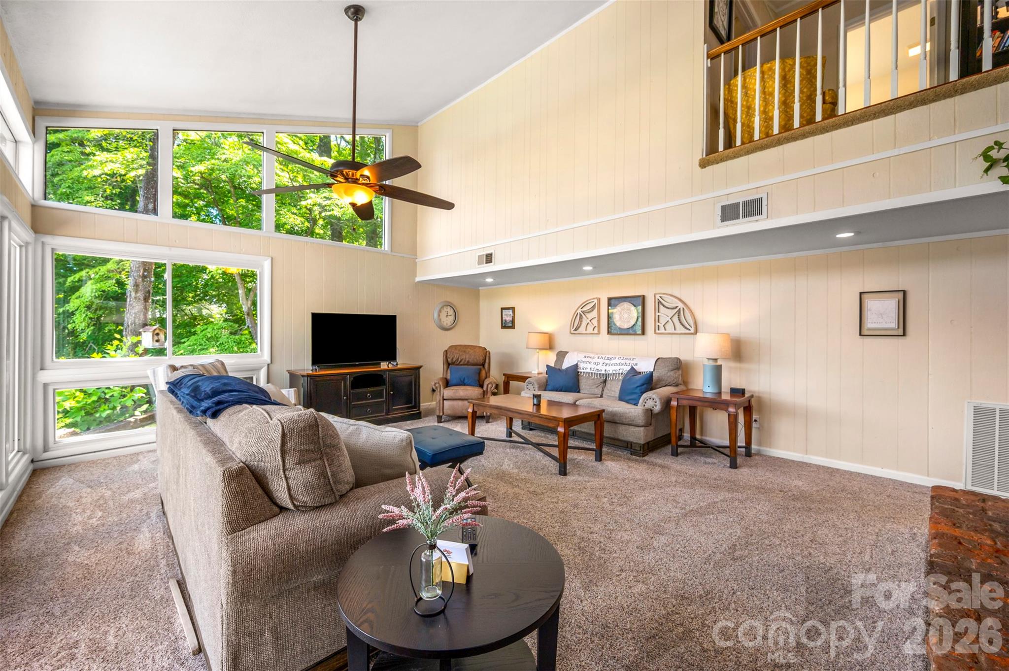 377 Kingswood Drive — Forest City
