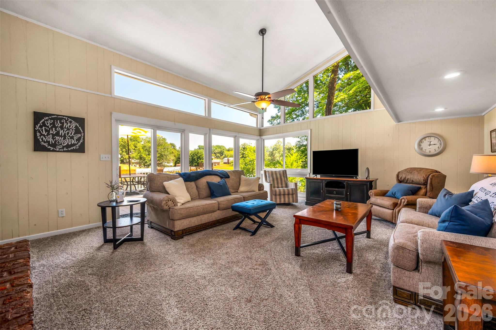 377 Kingswood Drive — Forest City
