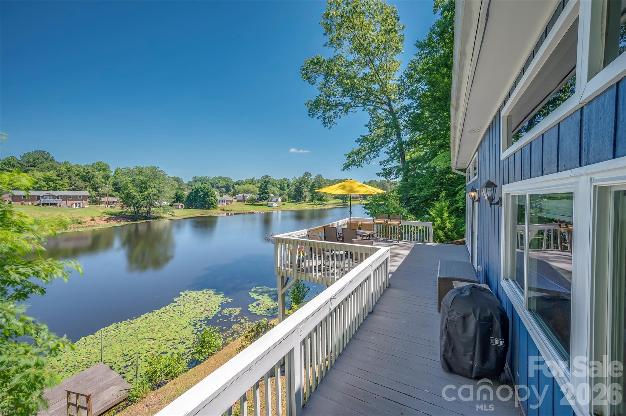 377 Kingswood Drive — Forest City