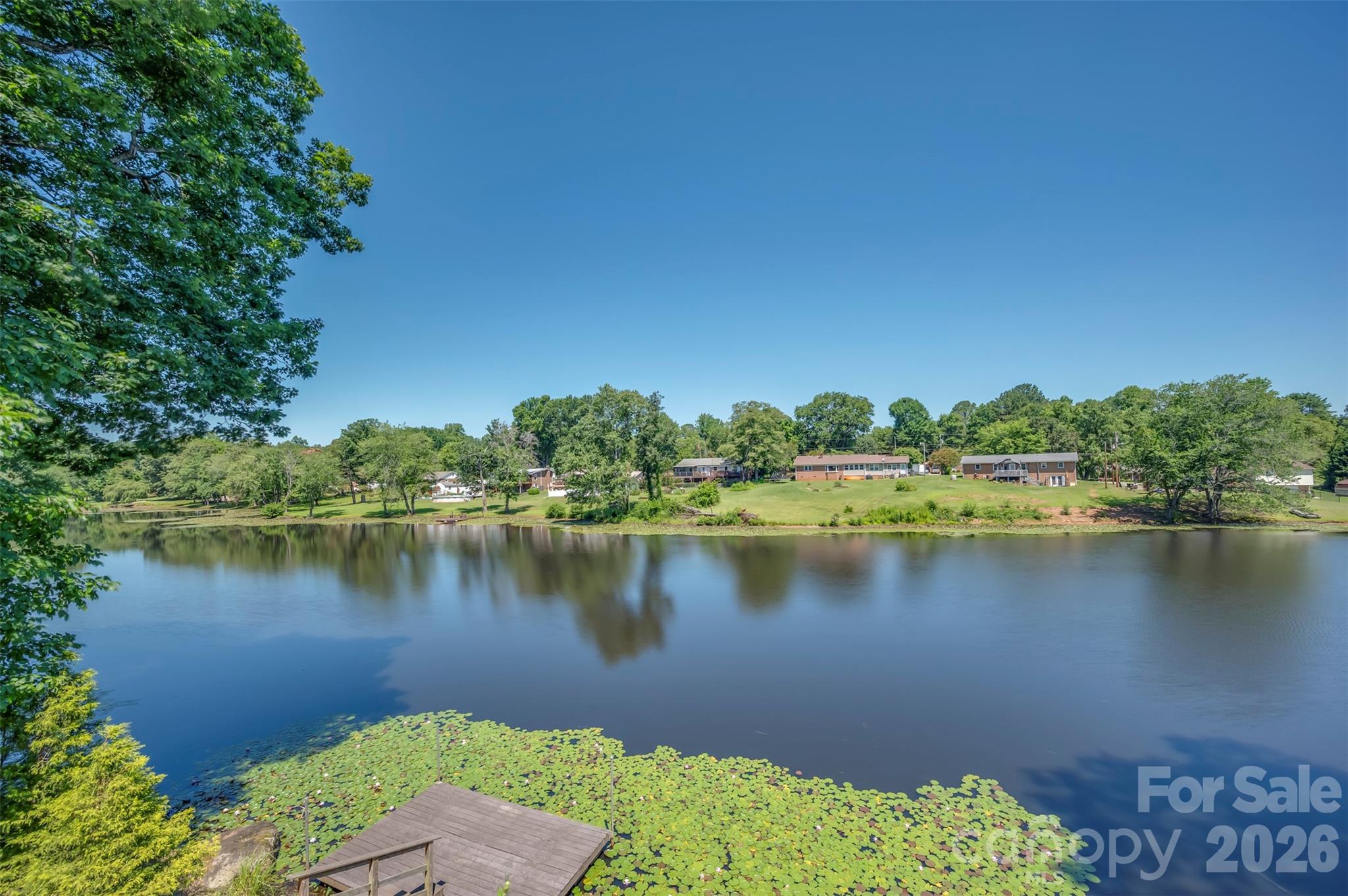 377 Kingswood Drive — Forest City