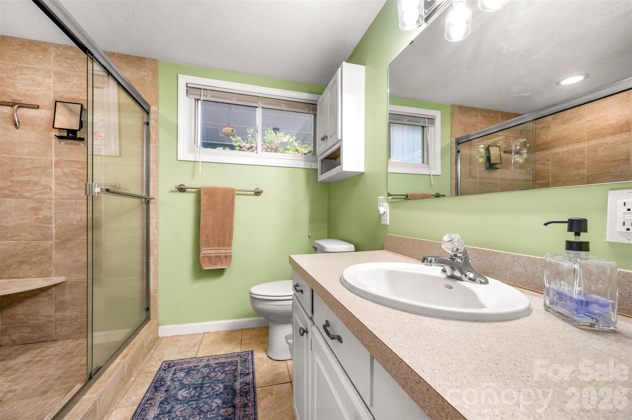 377 Kingswood Drive — Forest City