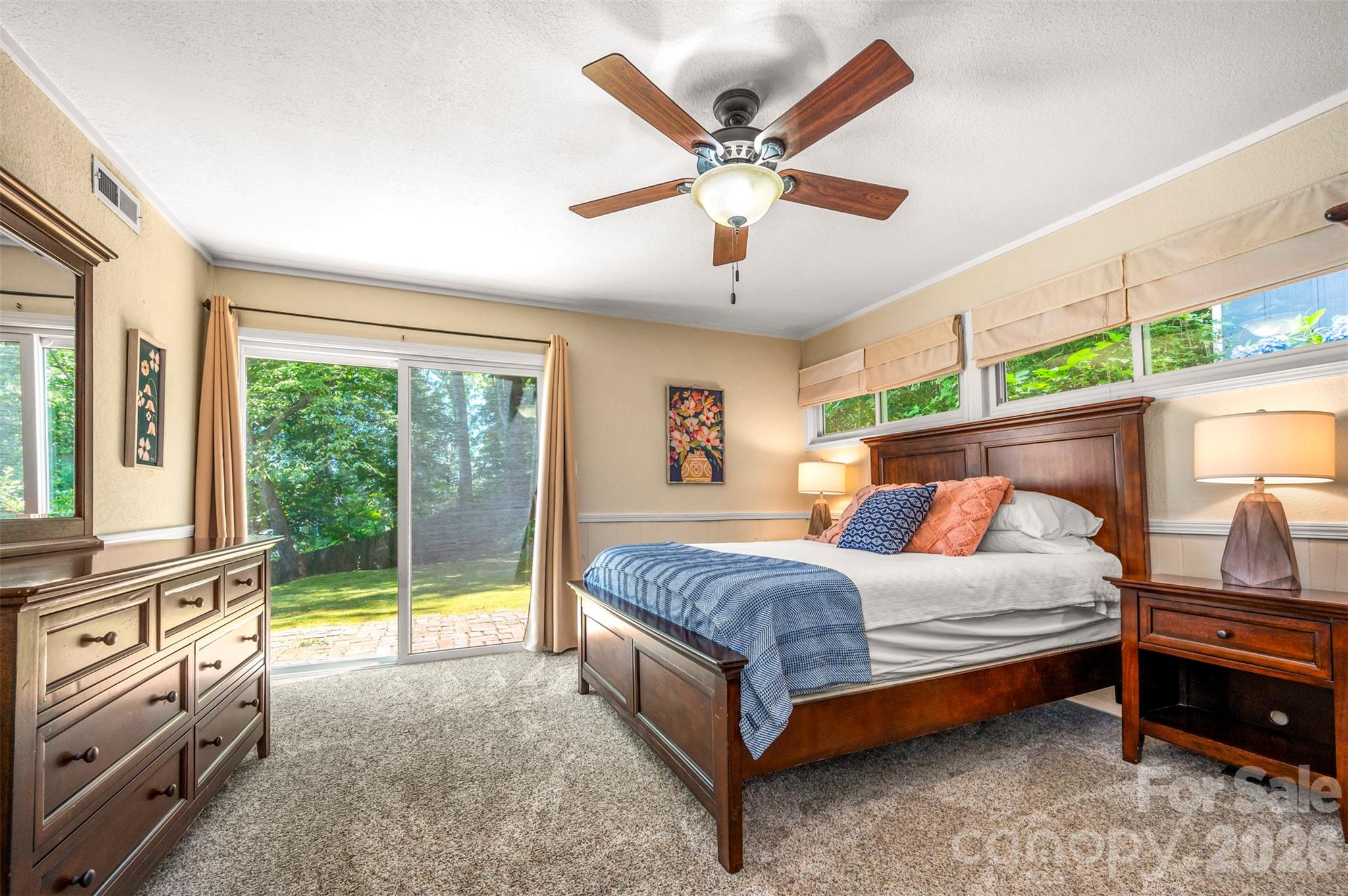 377 Kingswood Drive — Forest City