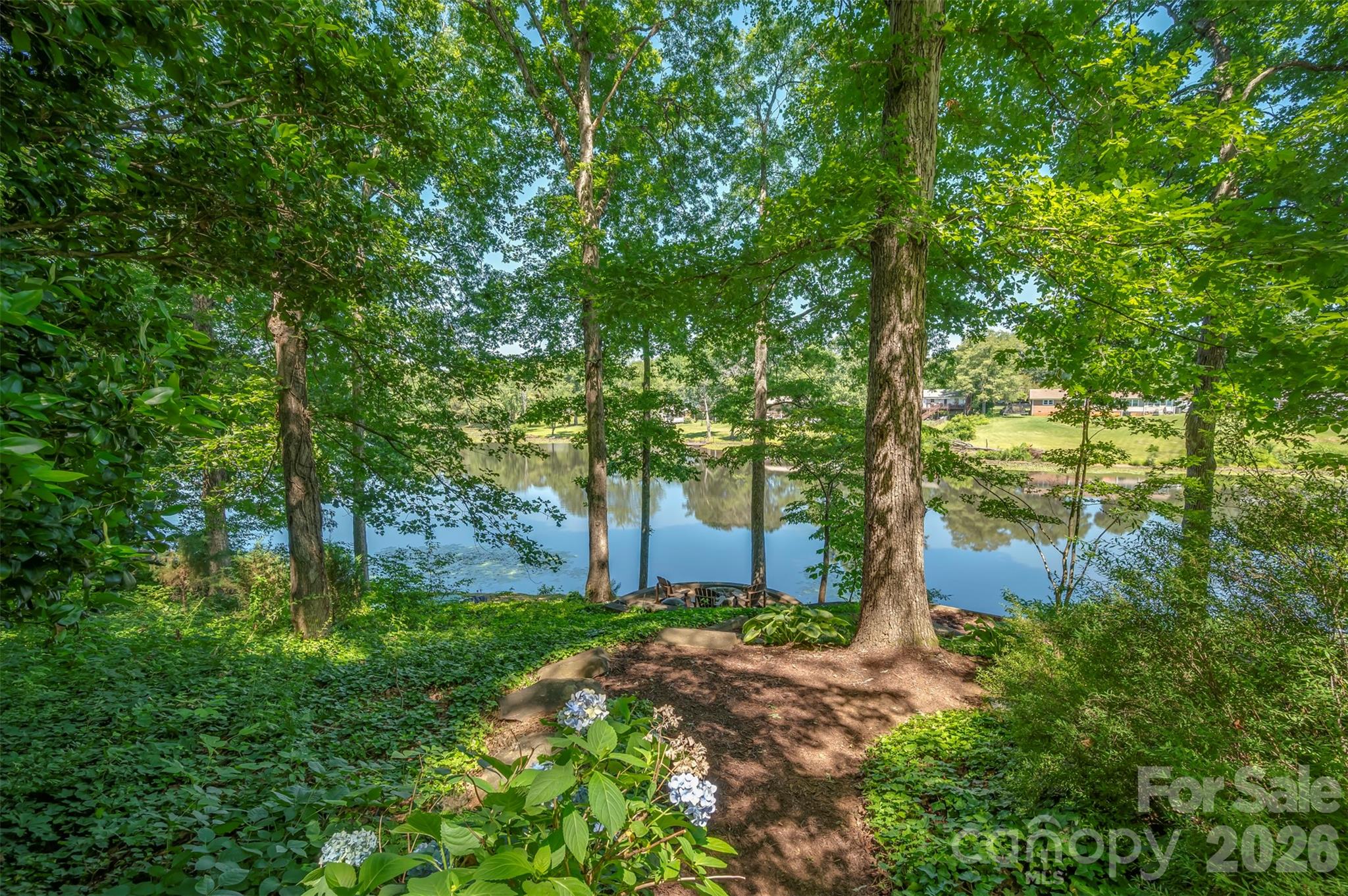 377 Kingswood Drive — Forest City