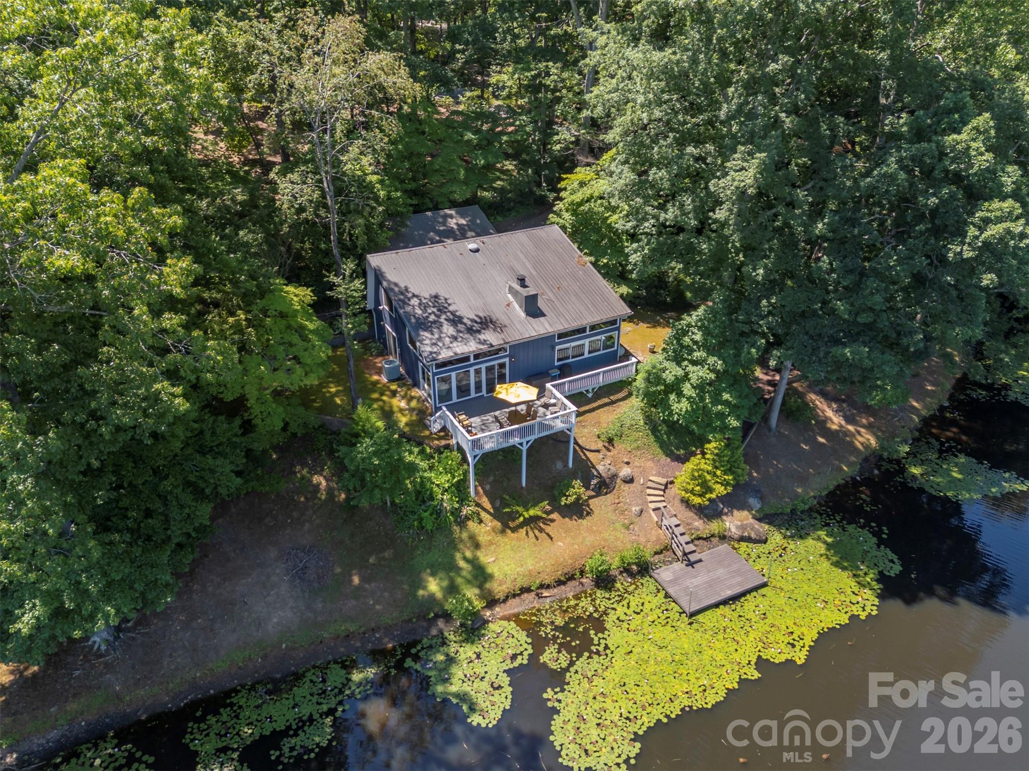 377 Kingswood Drive — Forest City