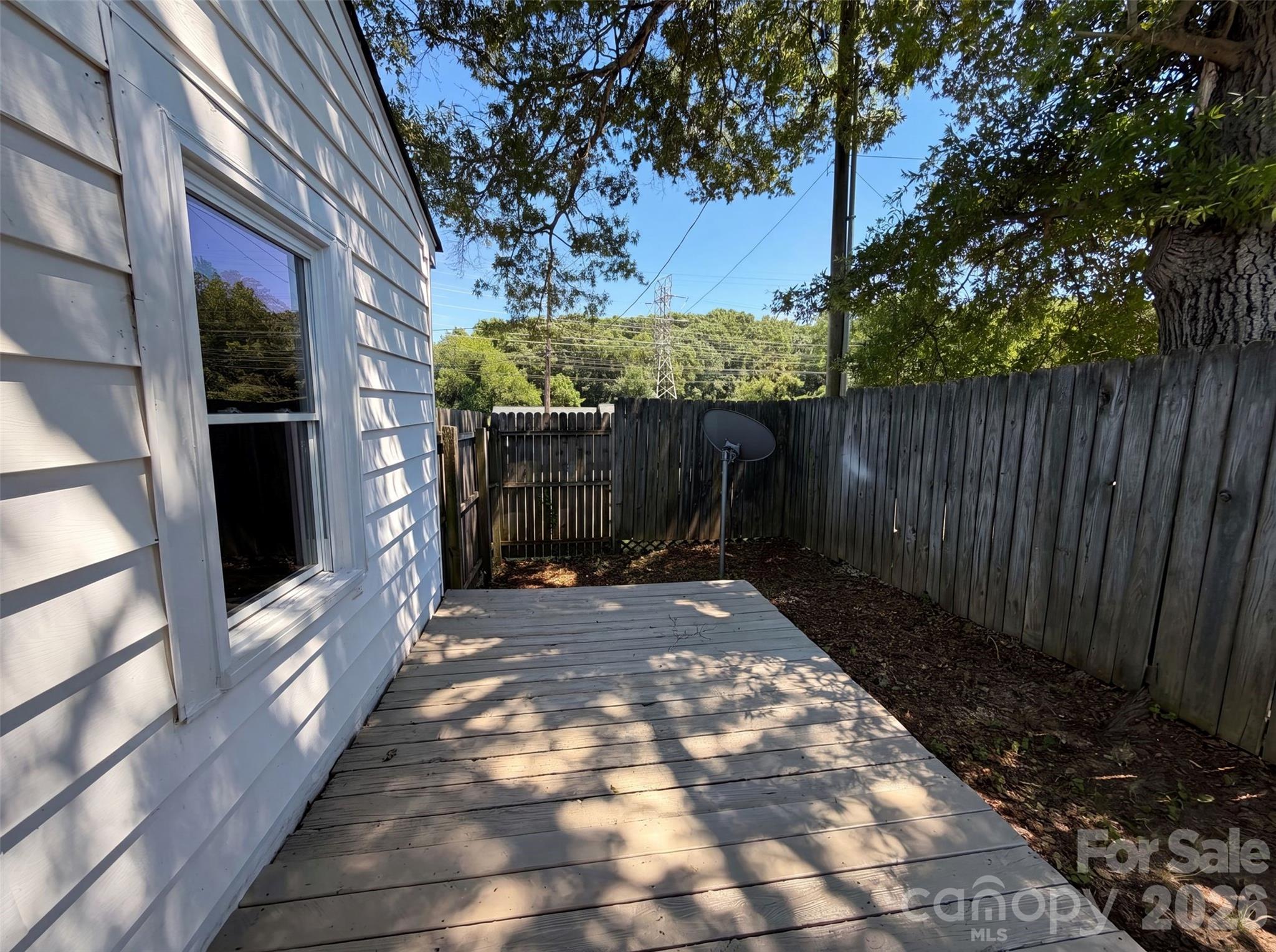 123 E Farmview Street — Gastonia