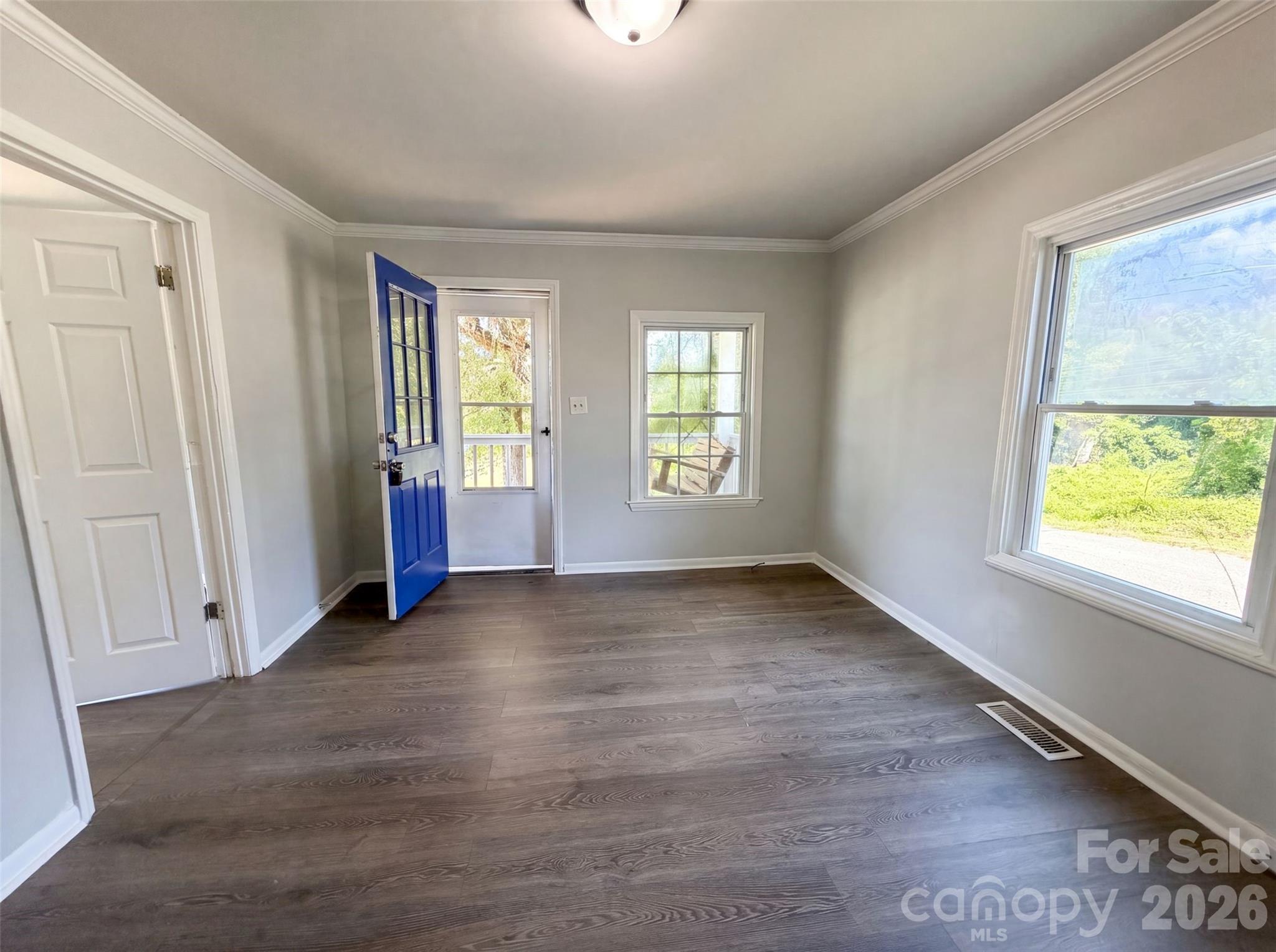 123 E Farmview Street — Gastonia