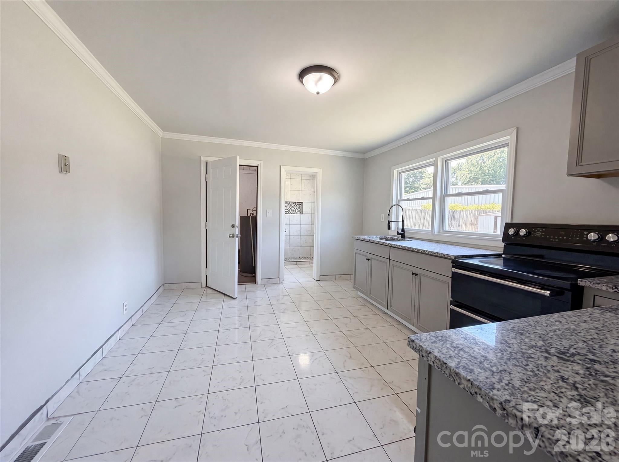 123 E Farmview Street — Gastonia