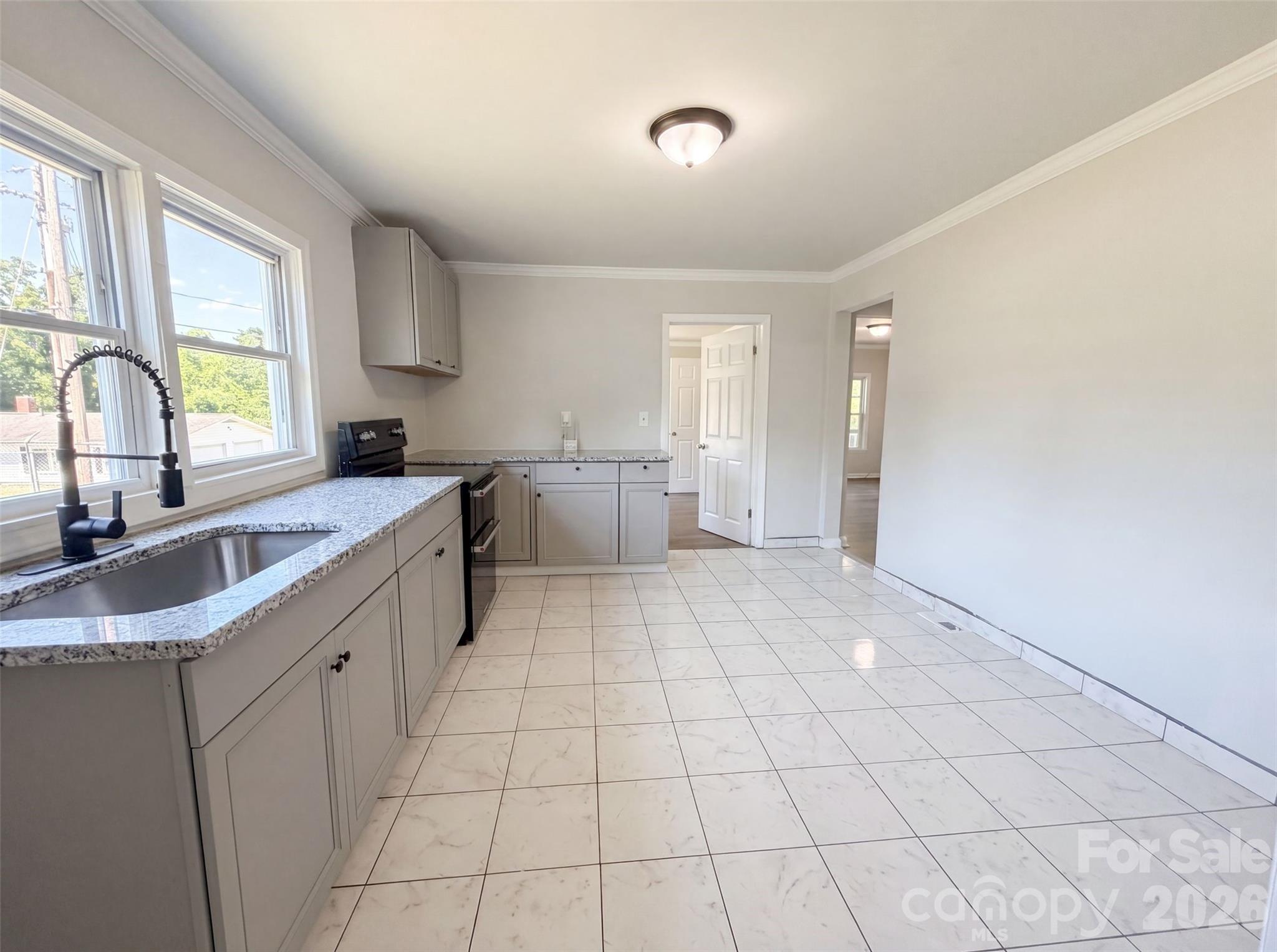 123 E Farmview Street — Gastonia