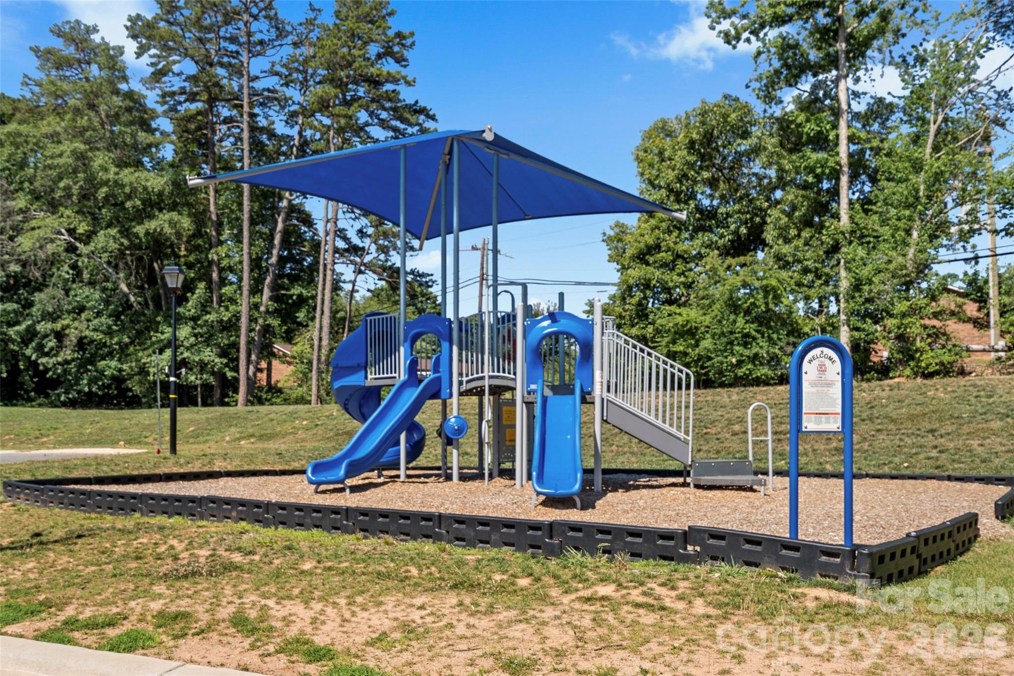 1414 5th Street Drive NE — Hickory