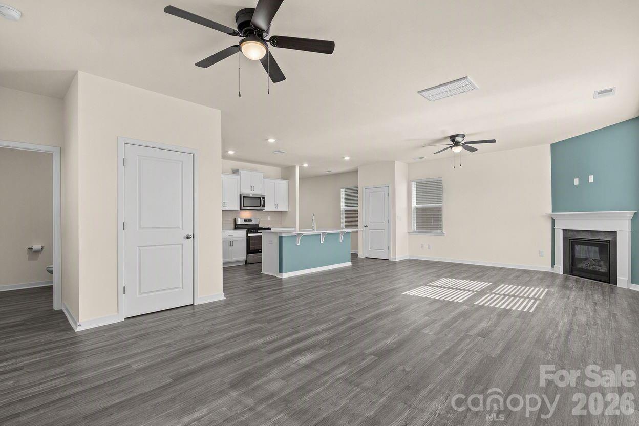 1414 5th Street Drive NE — Hickory