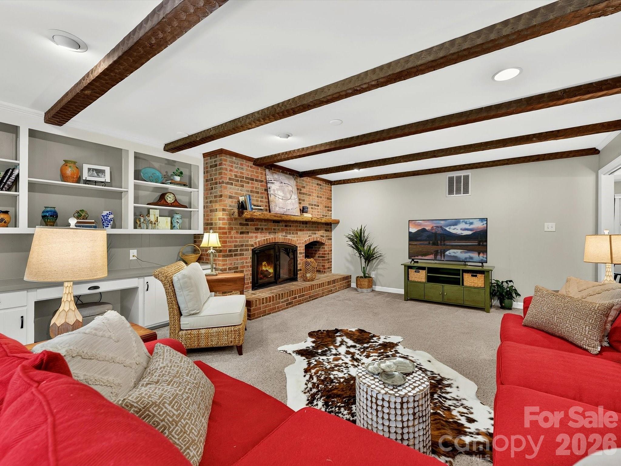 2542 Little Cove Road — Charlotte