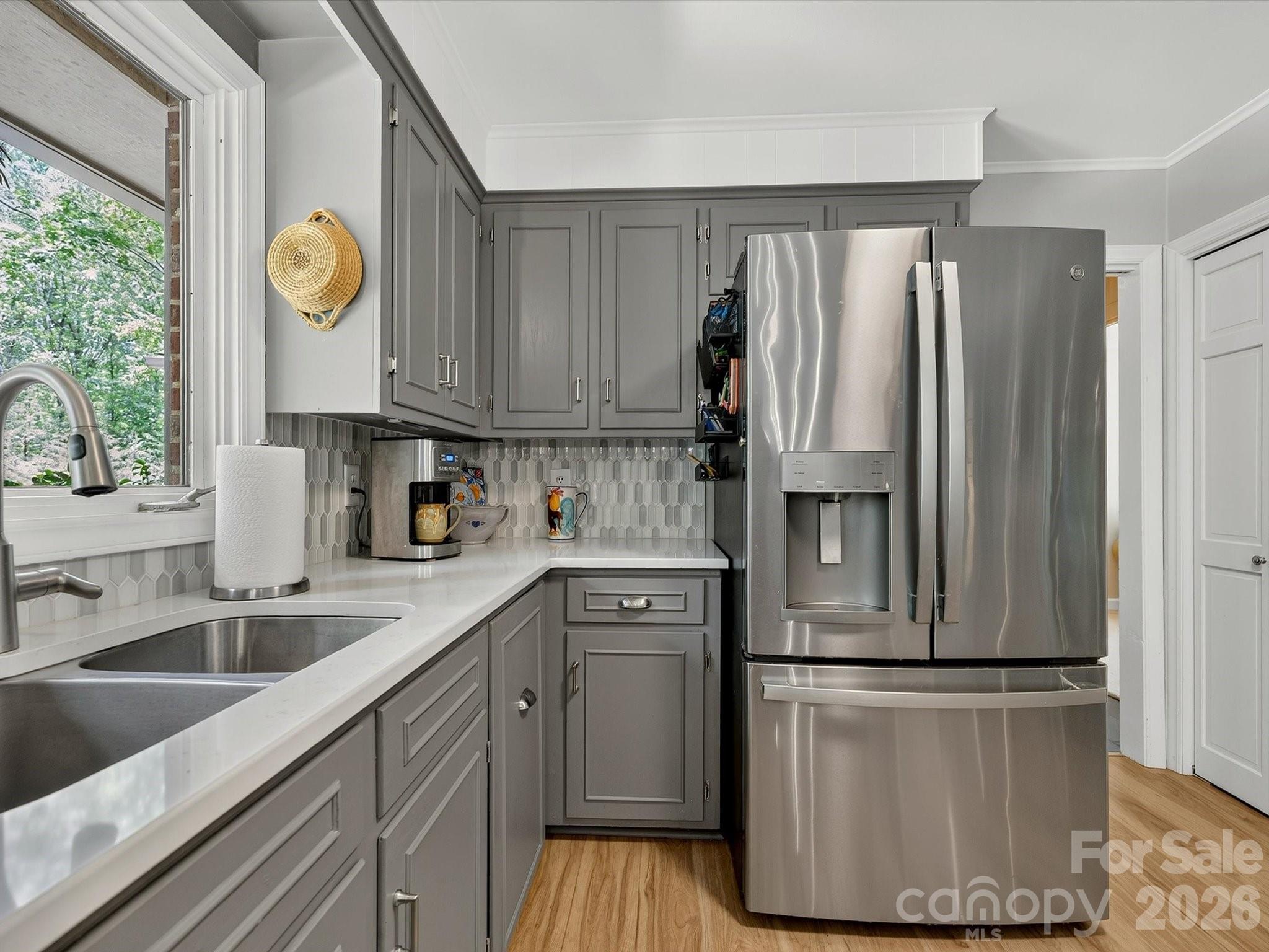 2542 Little Cove Road — Charlotte