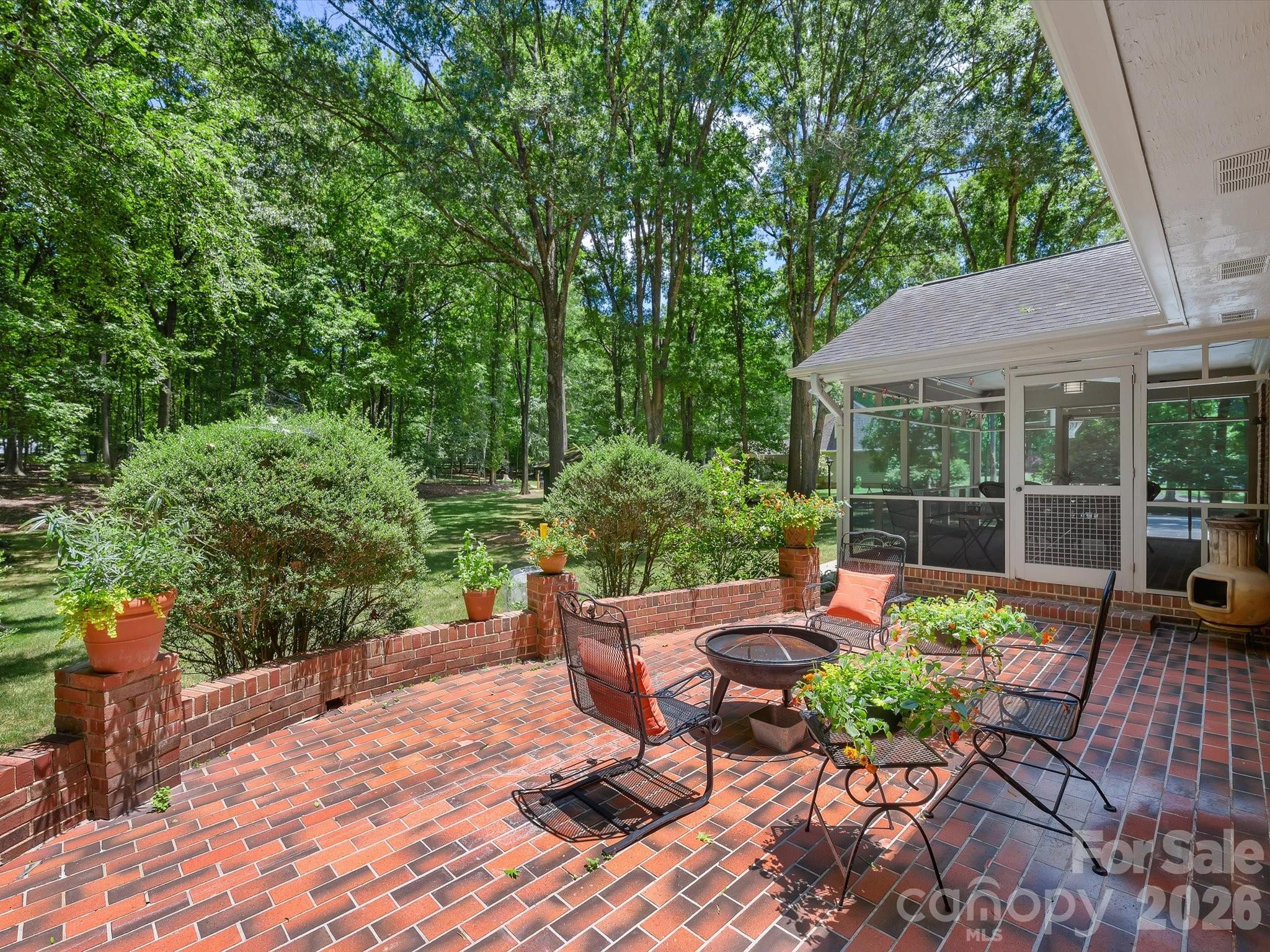 2542 Little Cove Road — Charlotte