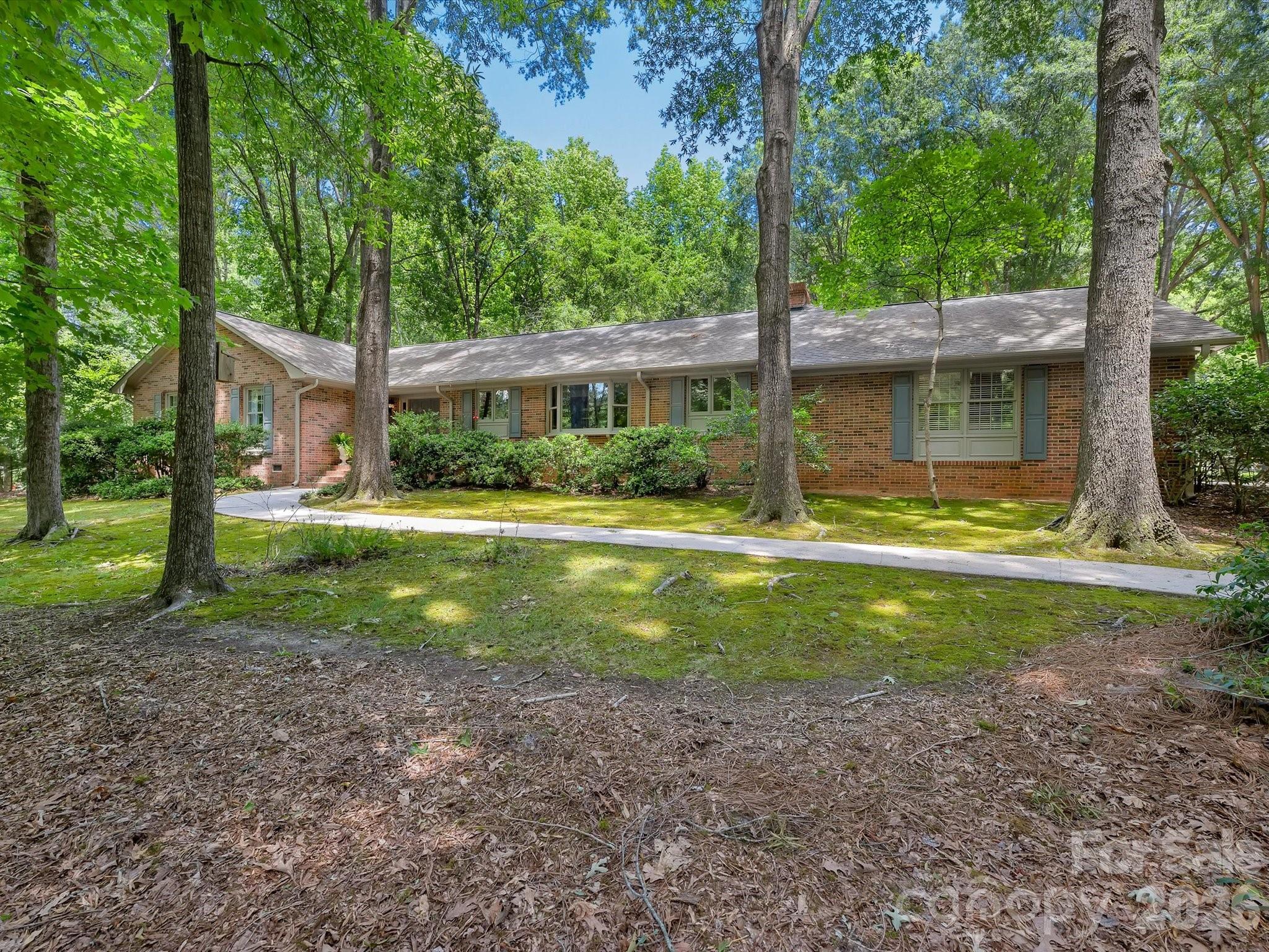 2542 Little Cove Road — Charlotte