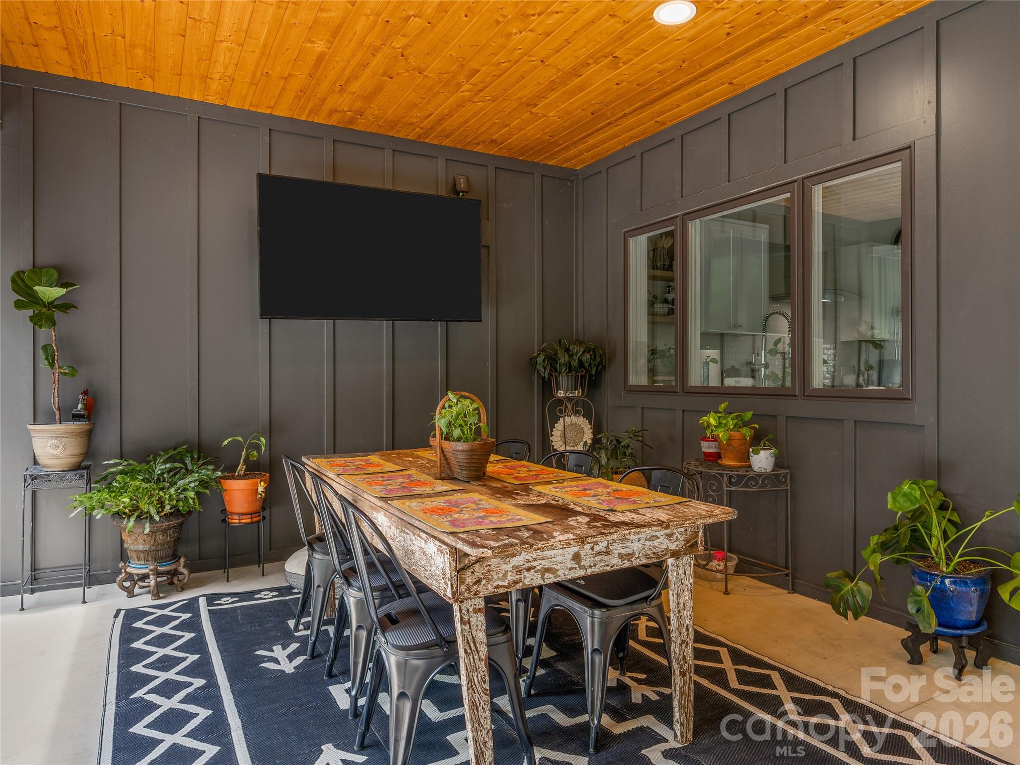 1844 Golf Course Road — Columbus