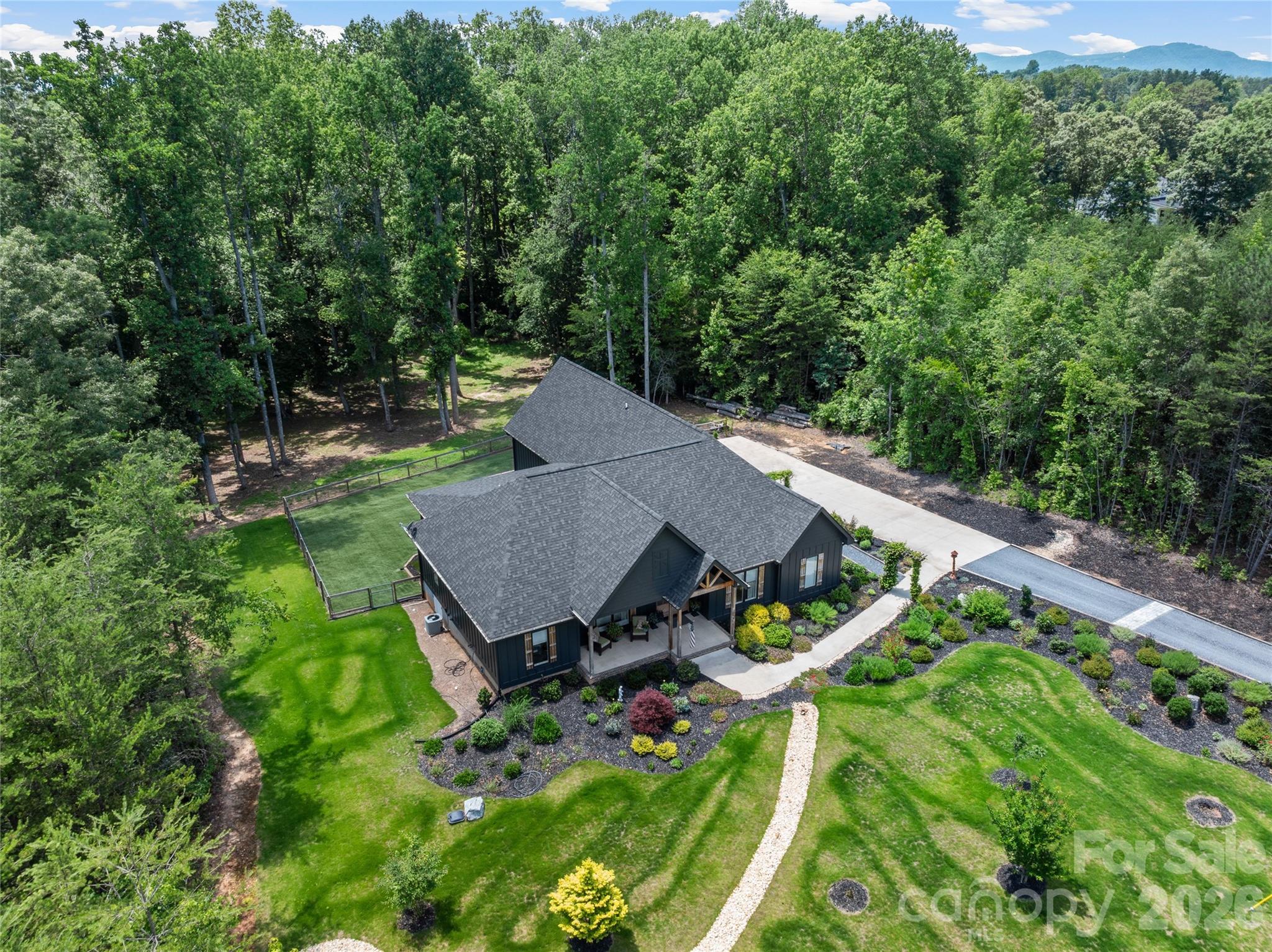 1844 Golf Course Road — Columbus