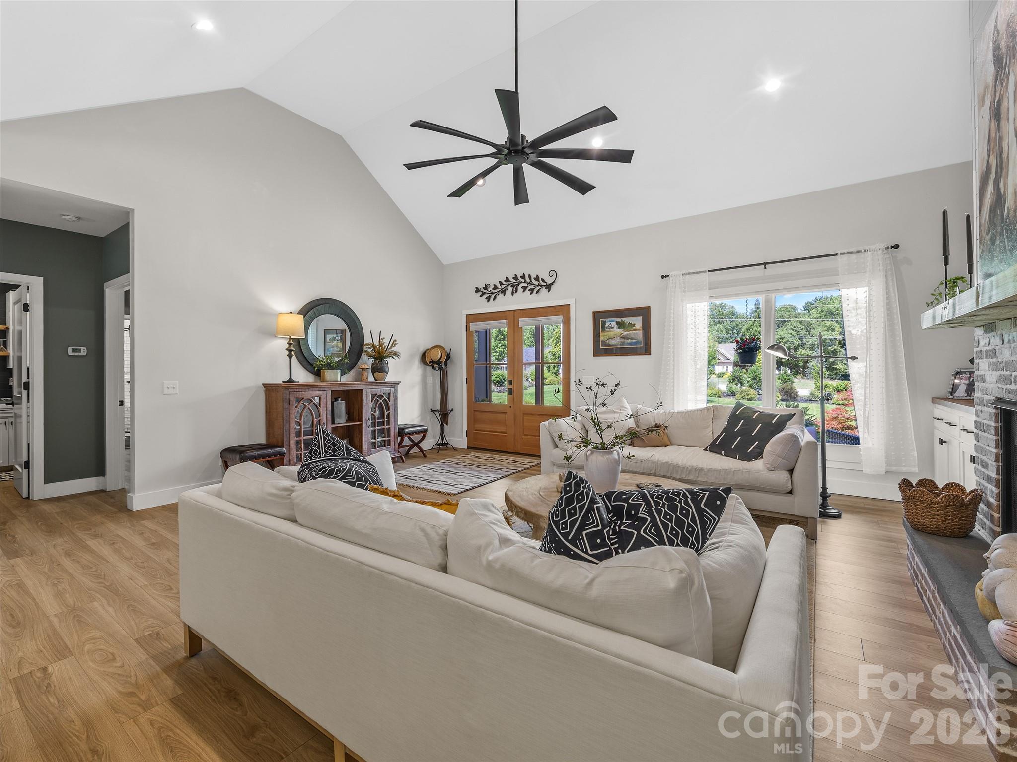 1844 Golf Course Road — Columbus
