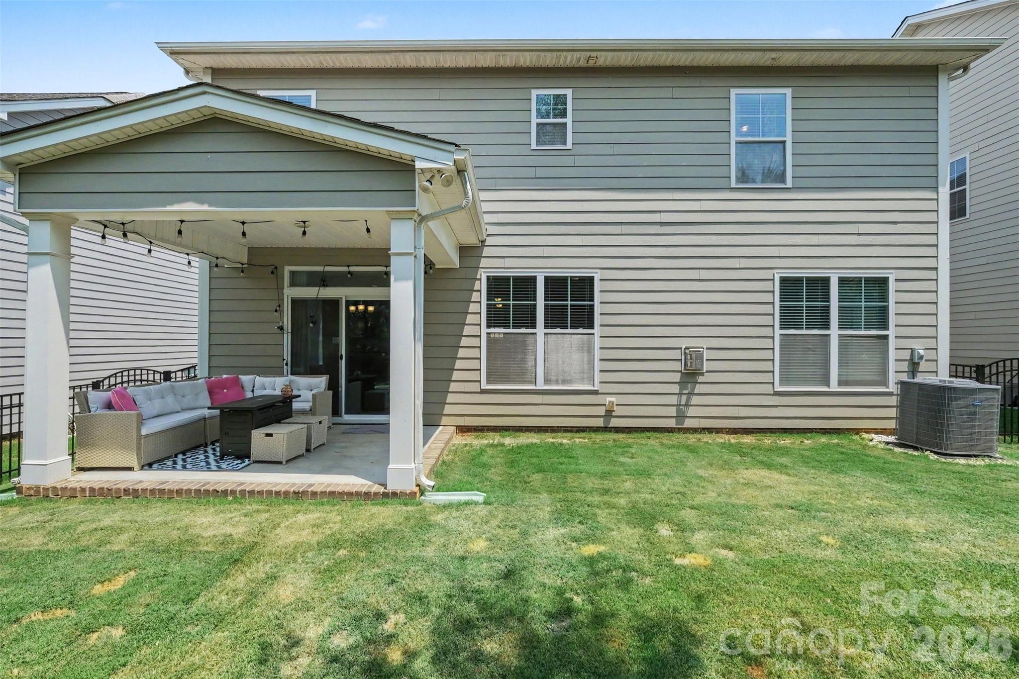 2010 Burton Point Court — Waxhaw