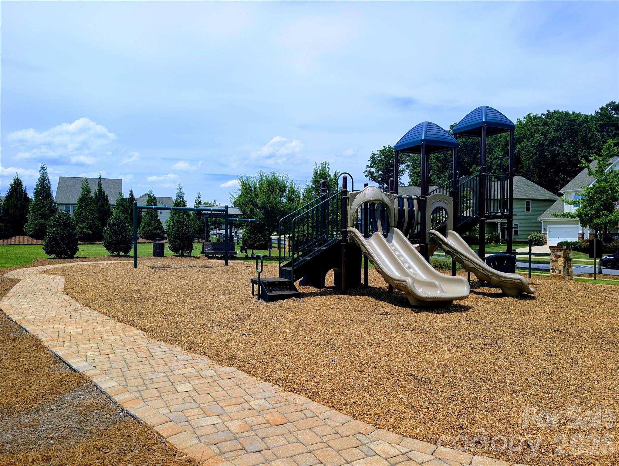2010 Burton Point Court — Waxhaw