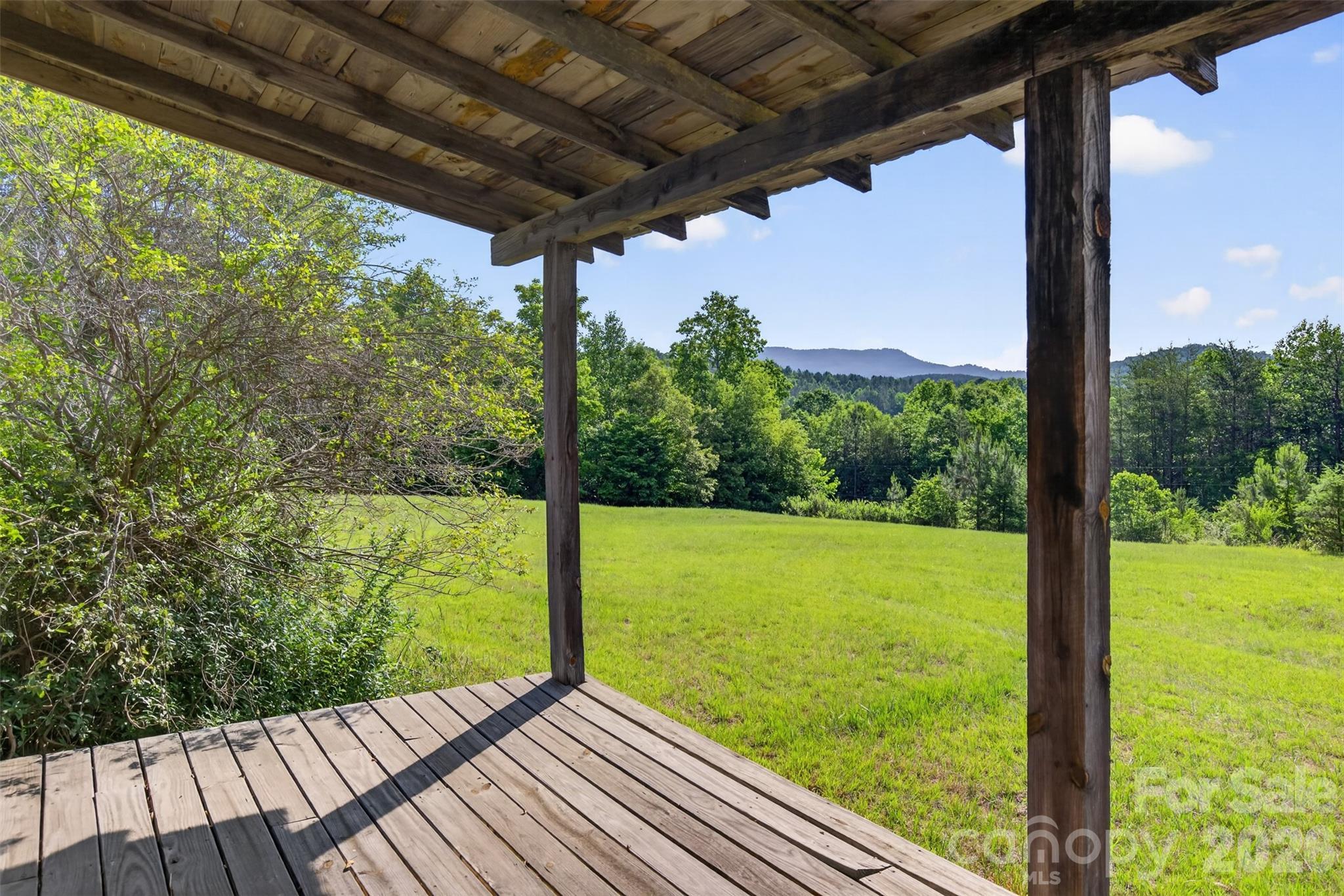 485 Frog Creek Road — Union Mills