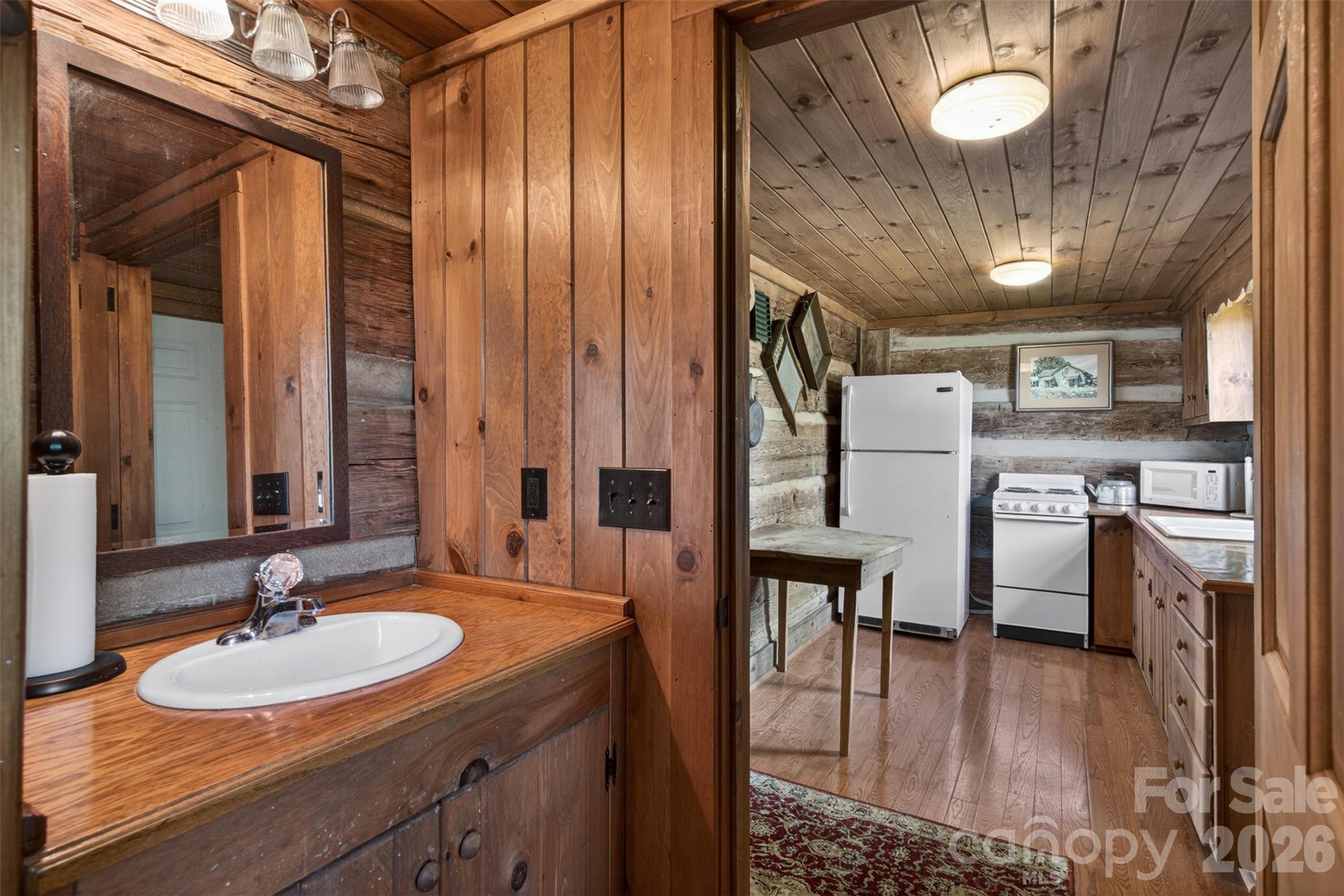 485 Frog Creek Road — Union Mills