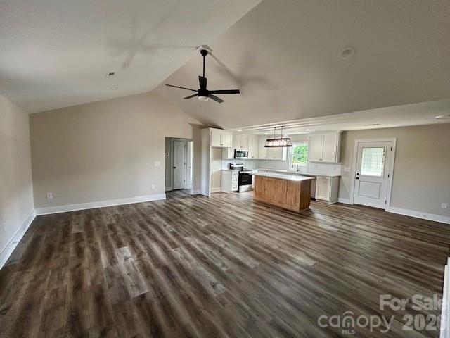 295 Northbrook III School Road — Vale