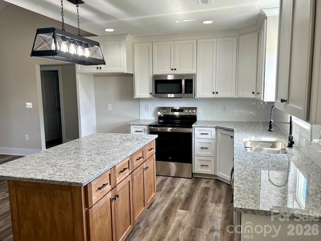 295 Northbrook III School Road — Vale