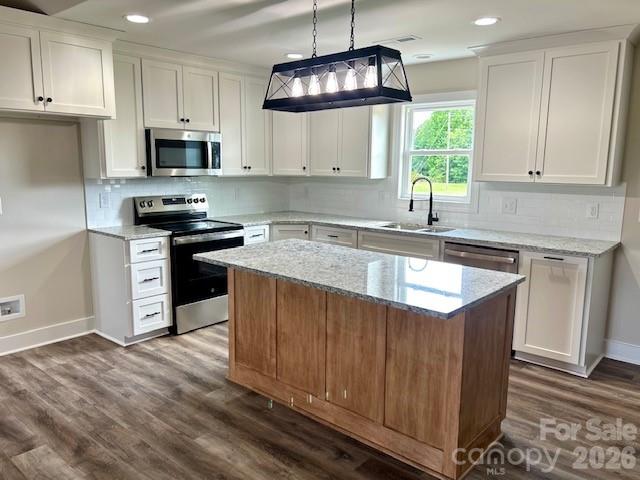 295 Northbrook III School Road — Vale