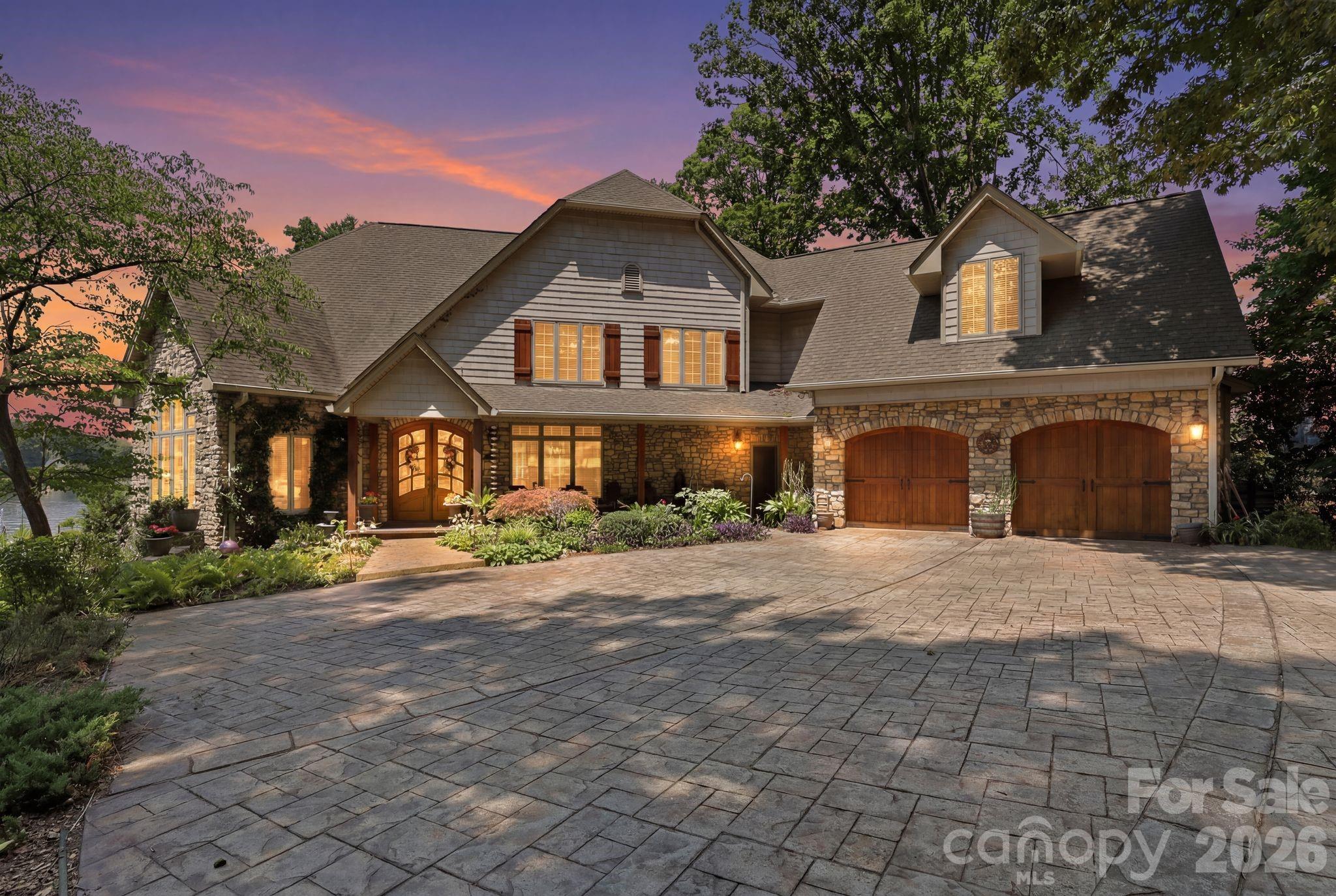 7631 Dellinger Road — Denver