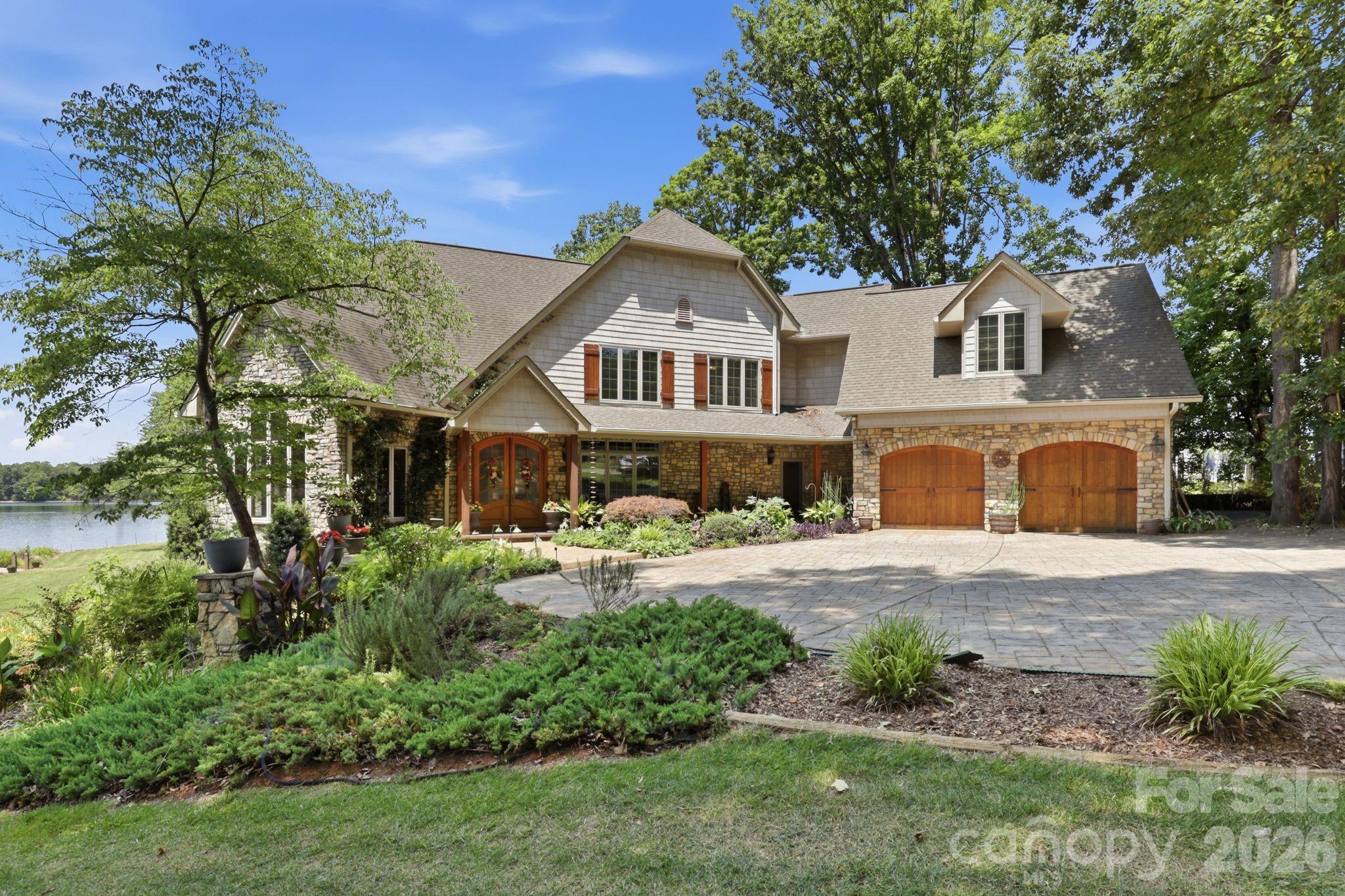7631 Dellinger Road — Denver