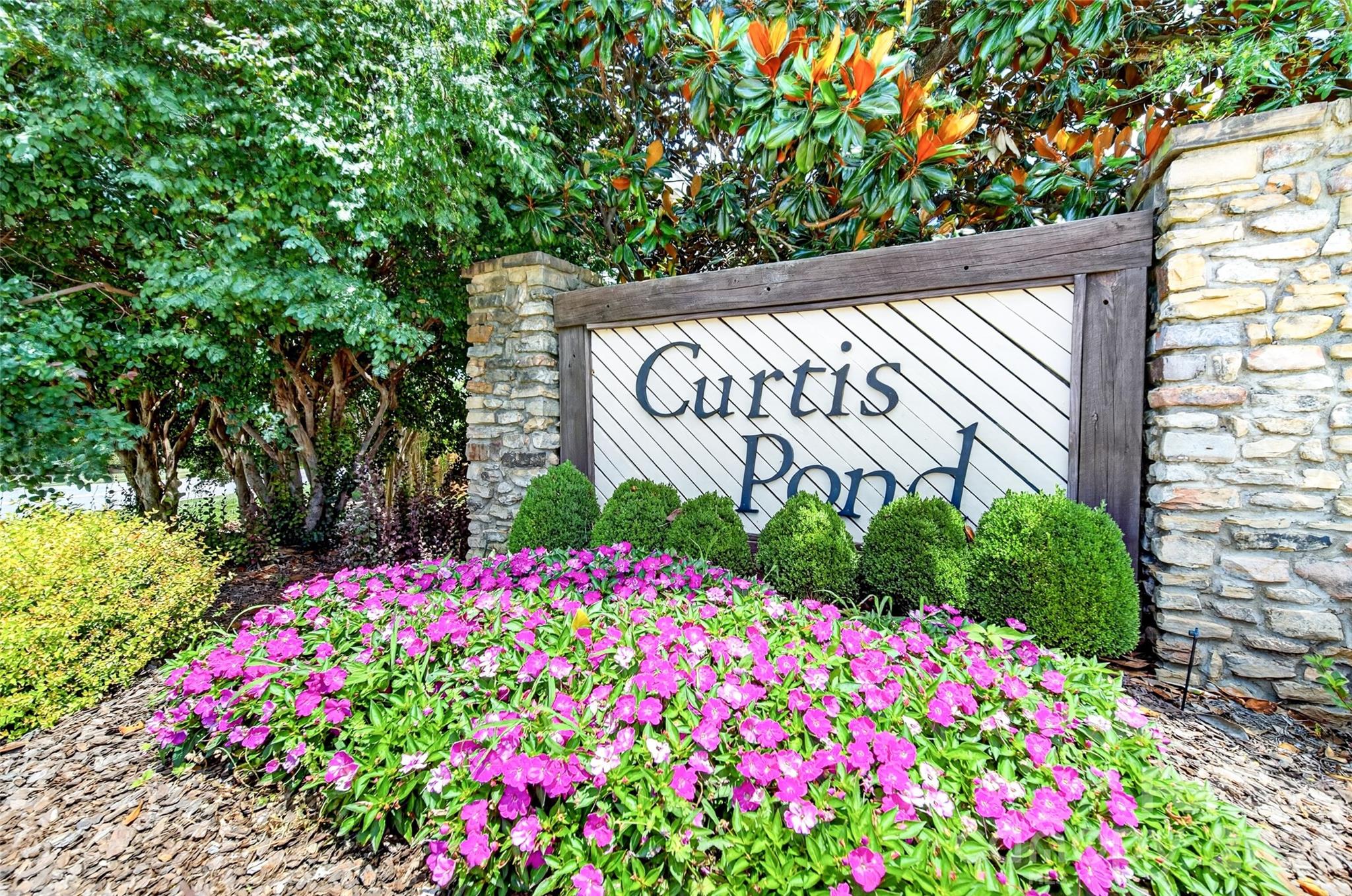 142 Elrosa Road — Mooresville