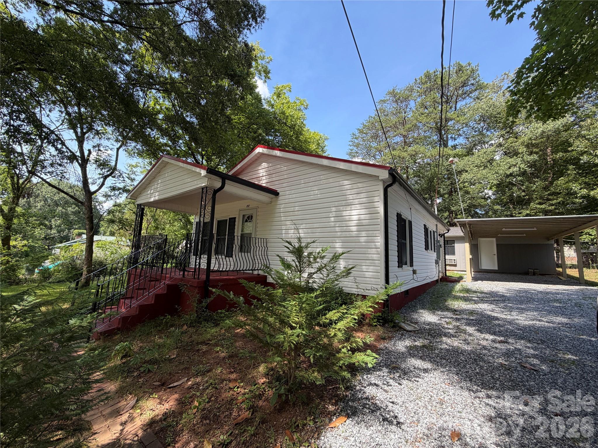 55 S Hildebran Avenue — Newton