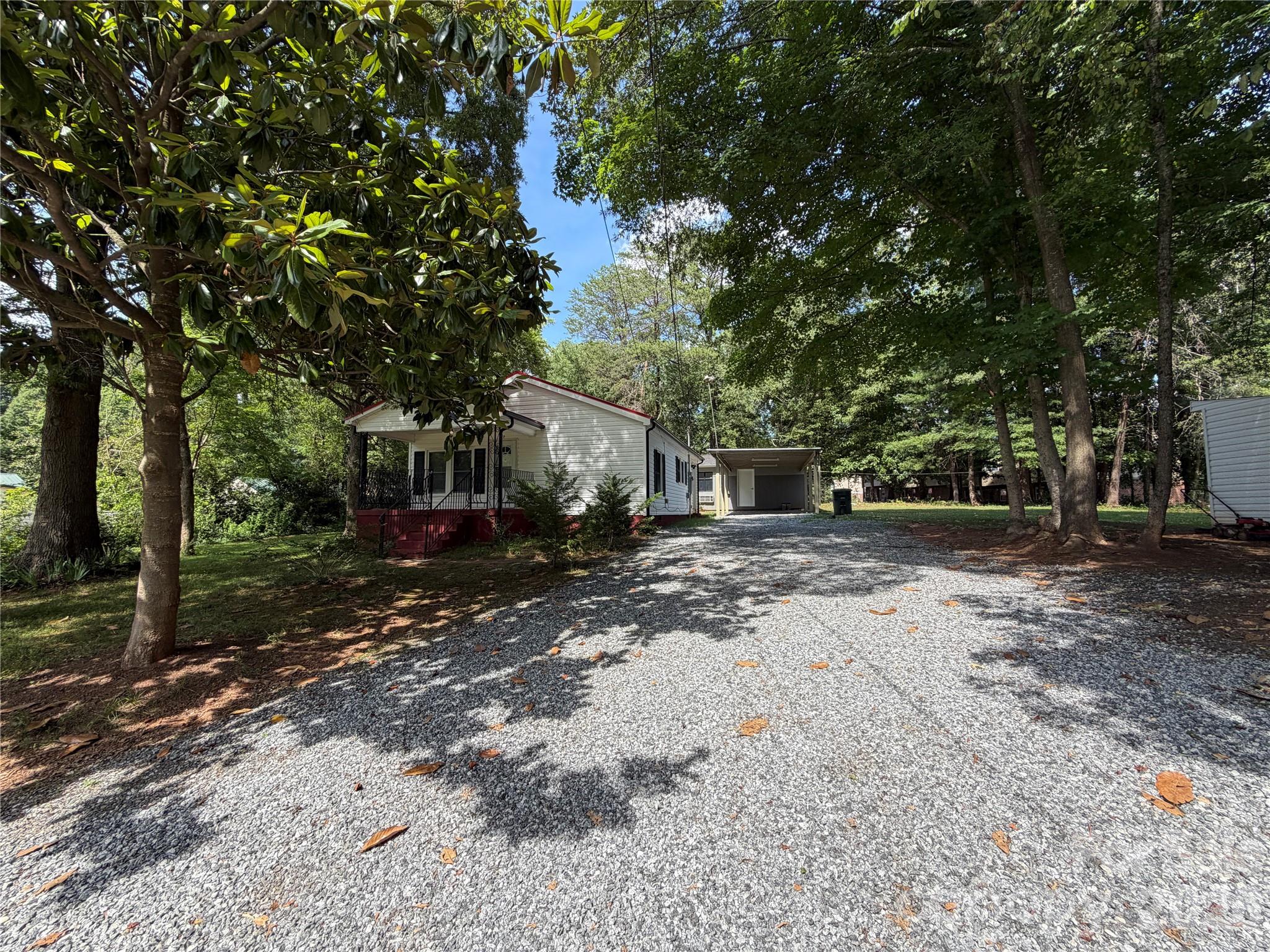 55 S Hildebran Avenue — Newton