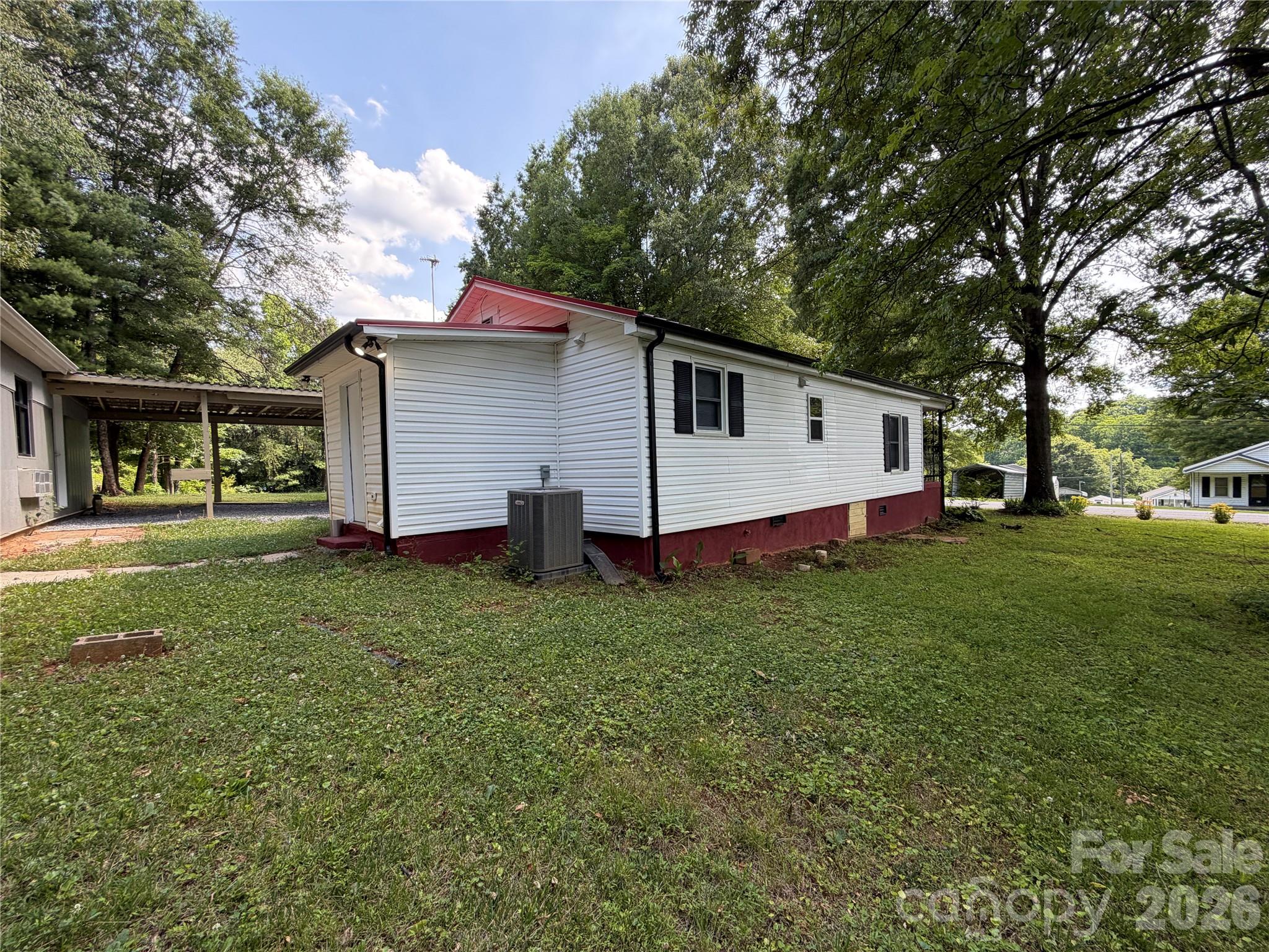55 S Hildebran Avenue — Newton