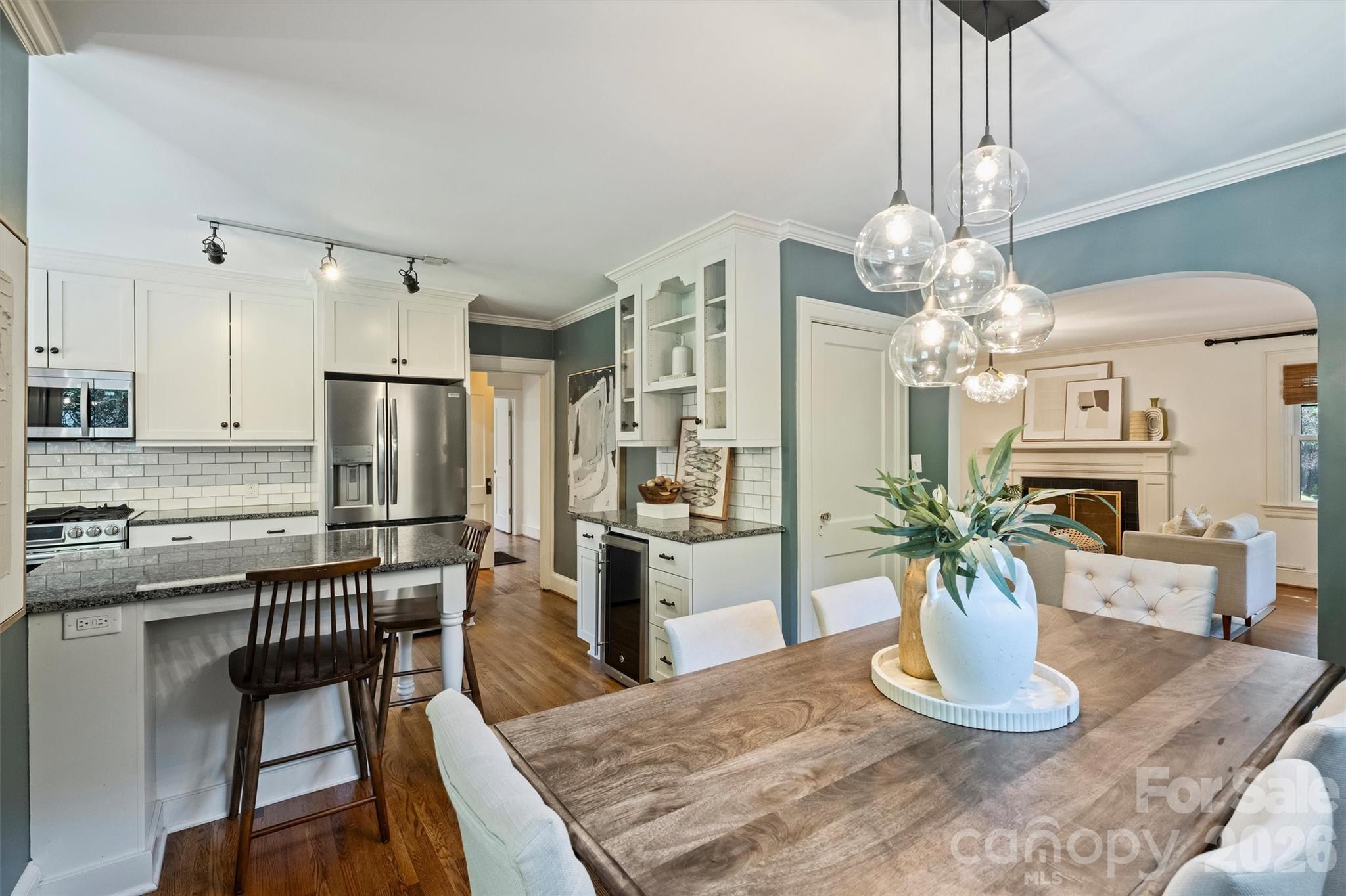1633 Nassau Boulevard — Charlotte