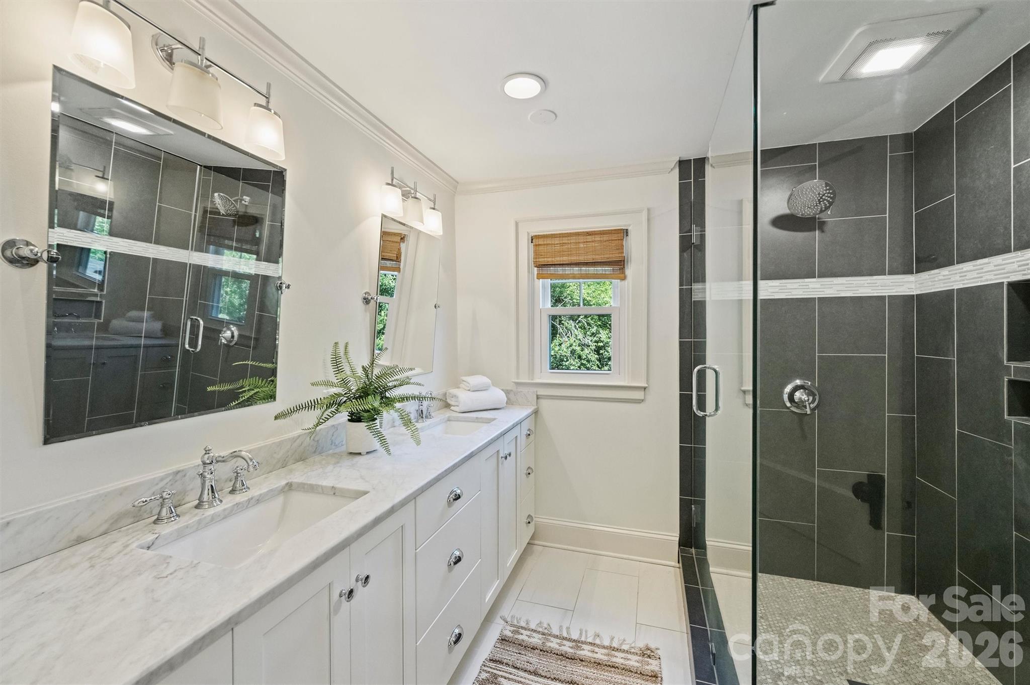 1633 Nassau Boulevard — Charlotte