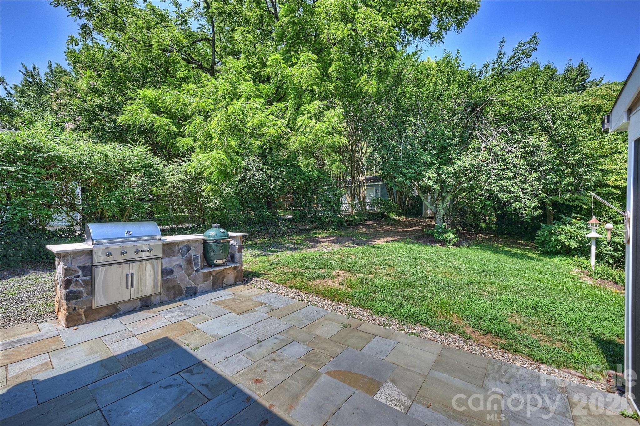 1633 Nassau Boulevard — Charlotte
