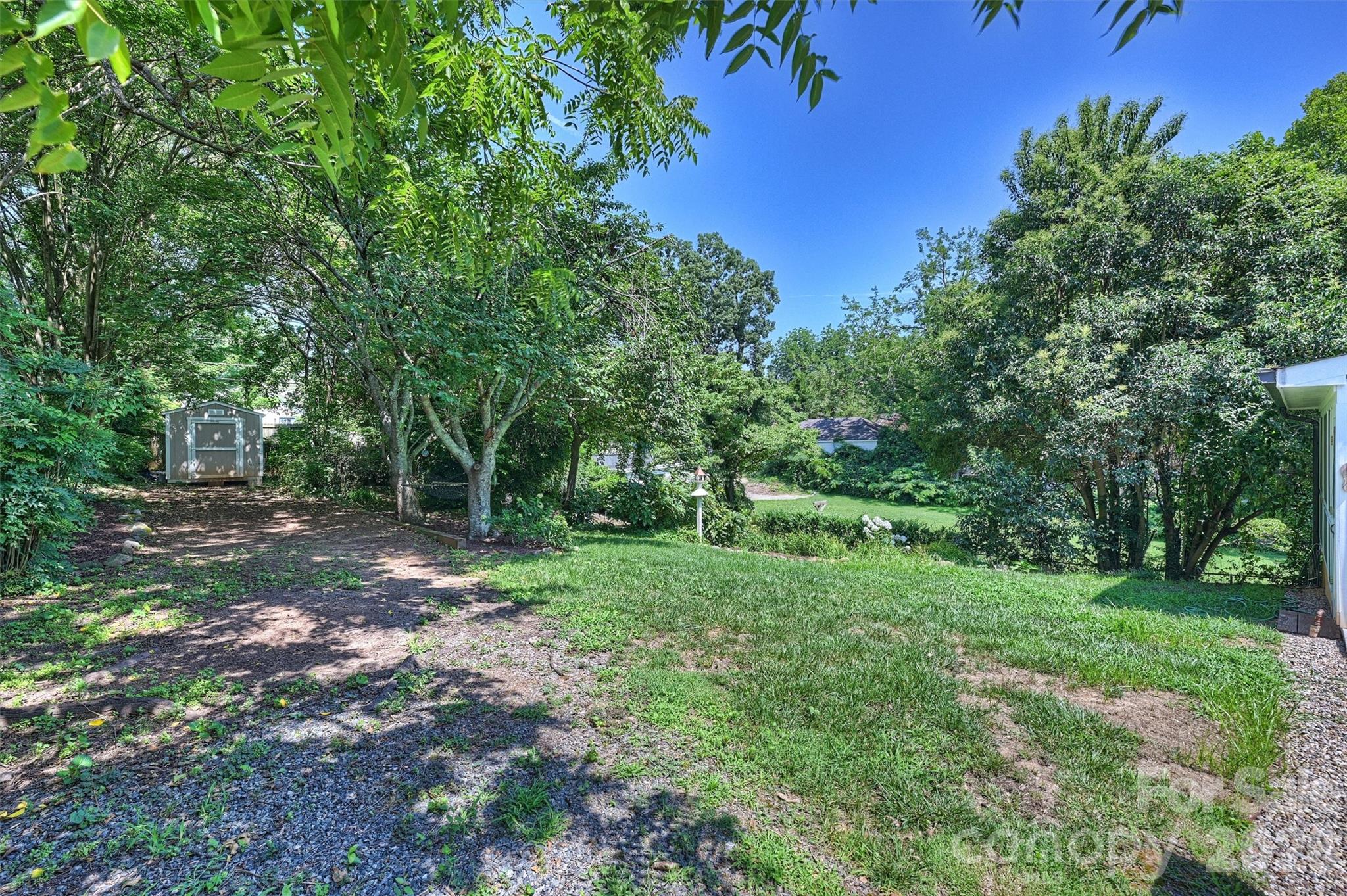 1633 Nassau Boulevard — Charlotte