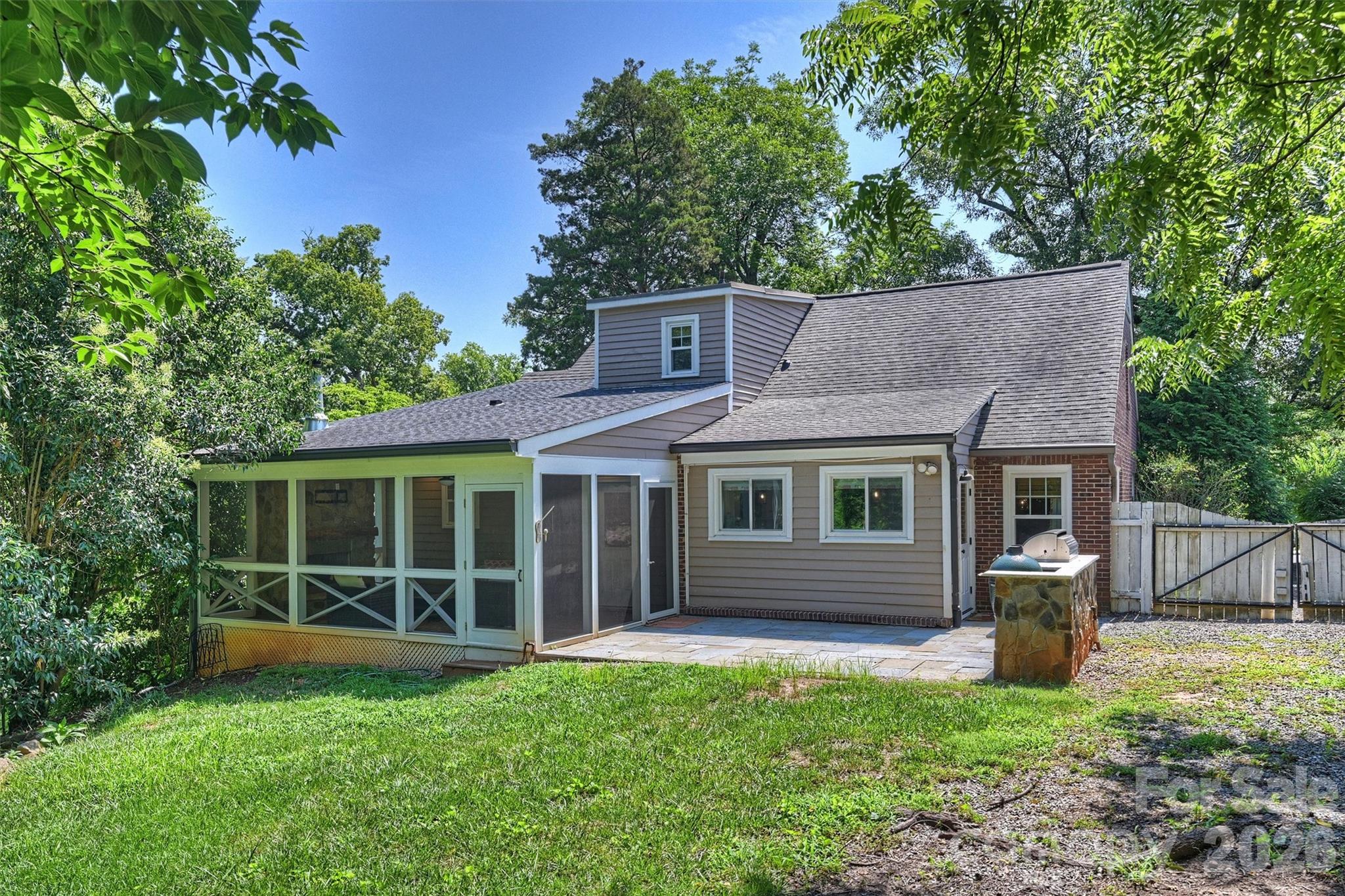 1633 Nassau Boulevard — Charlotte