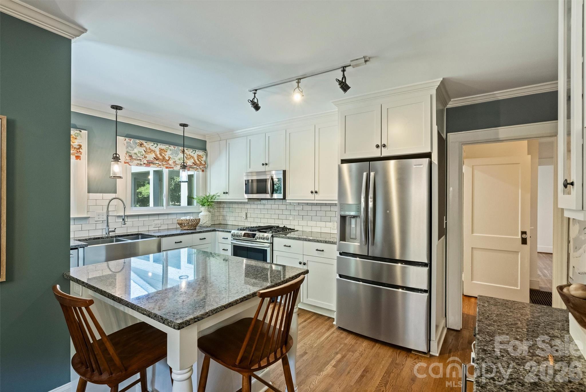 1633 Nassau Boulevard — Charlotte